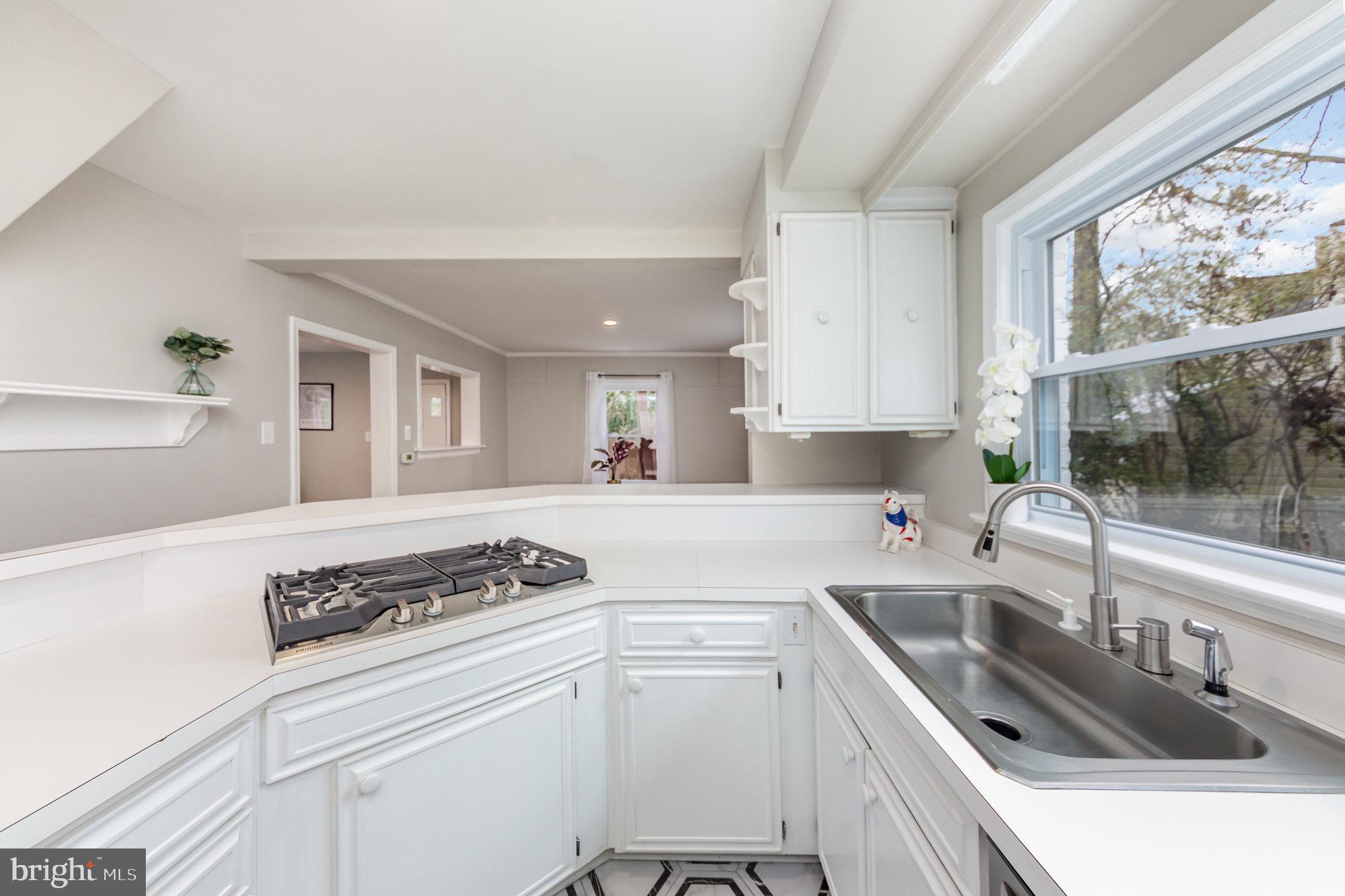 WESTVIEW MANOR - Residential