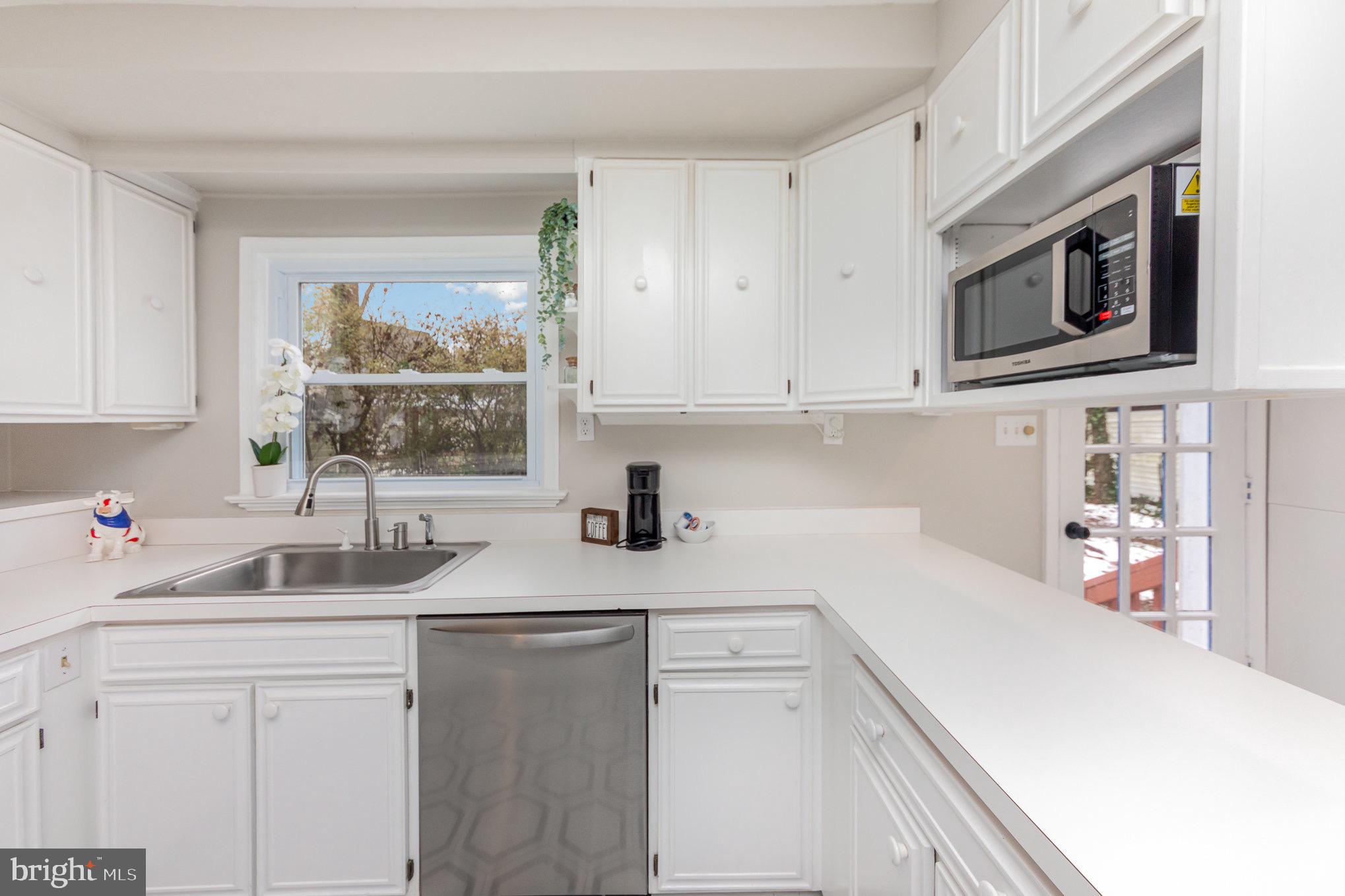 WESTVIEW MANOR - Residential