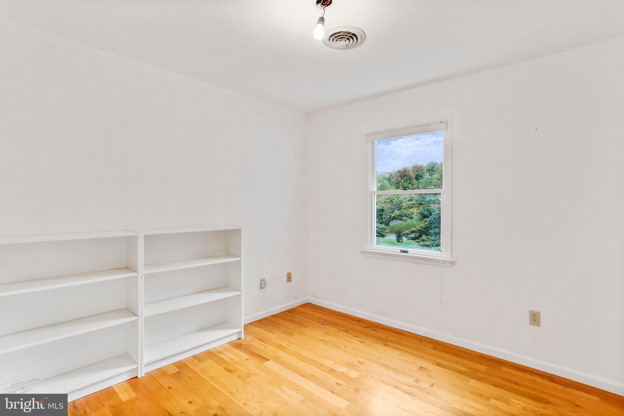 RIDGE VALLEY - Residential