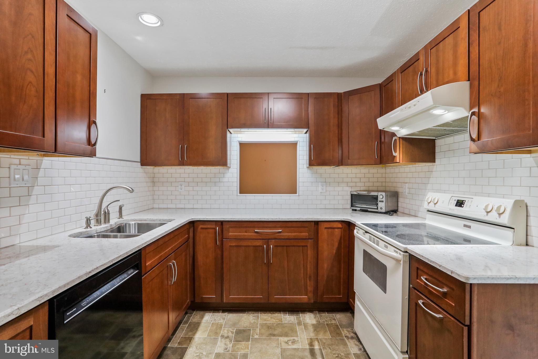 RIDGE VALLEY - Residential