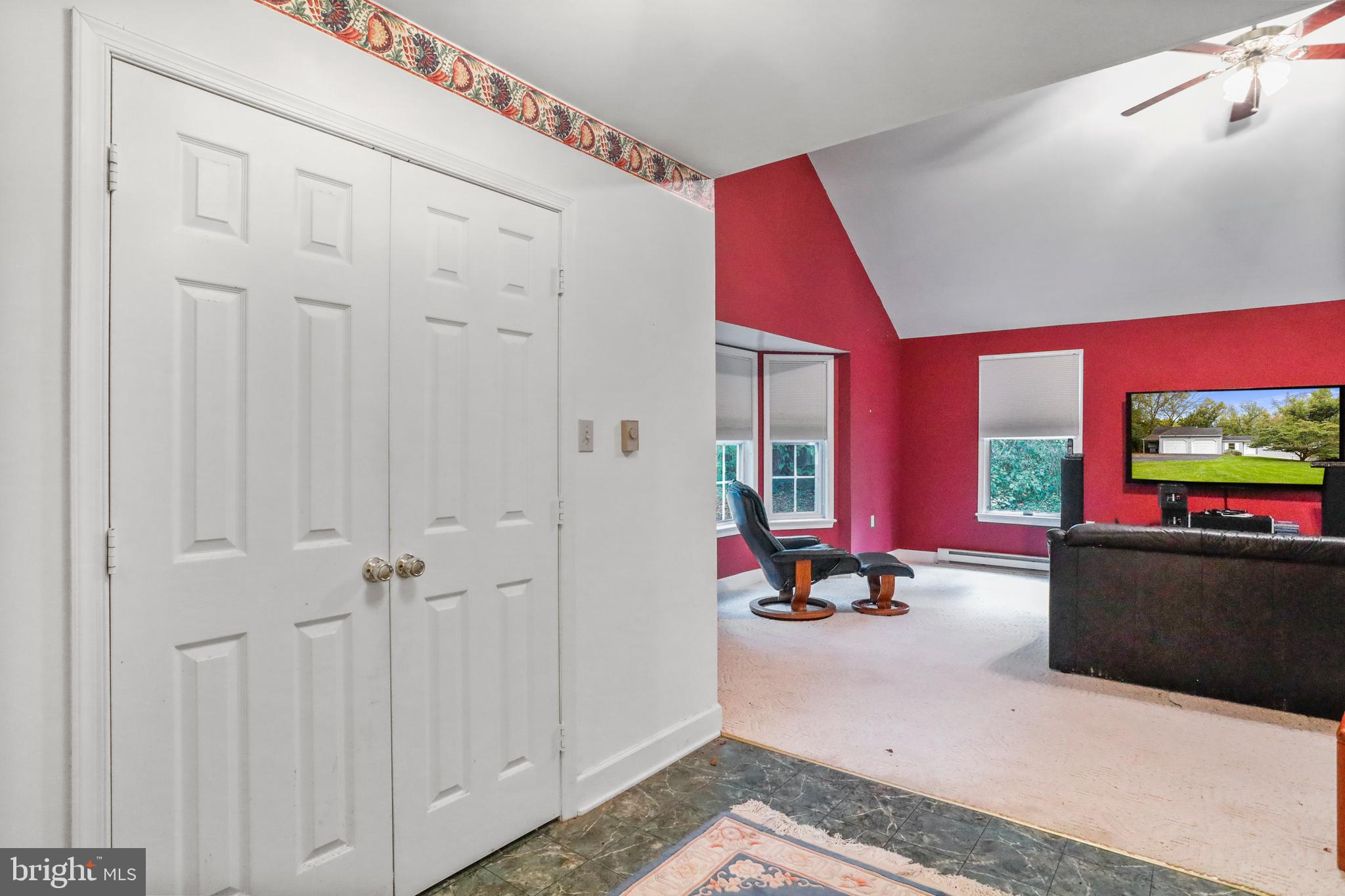 RIDGE VALLEY - Residential