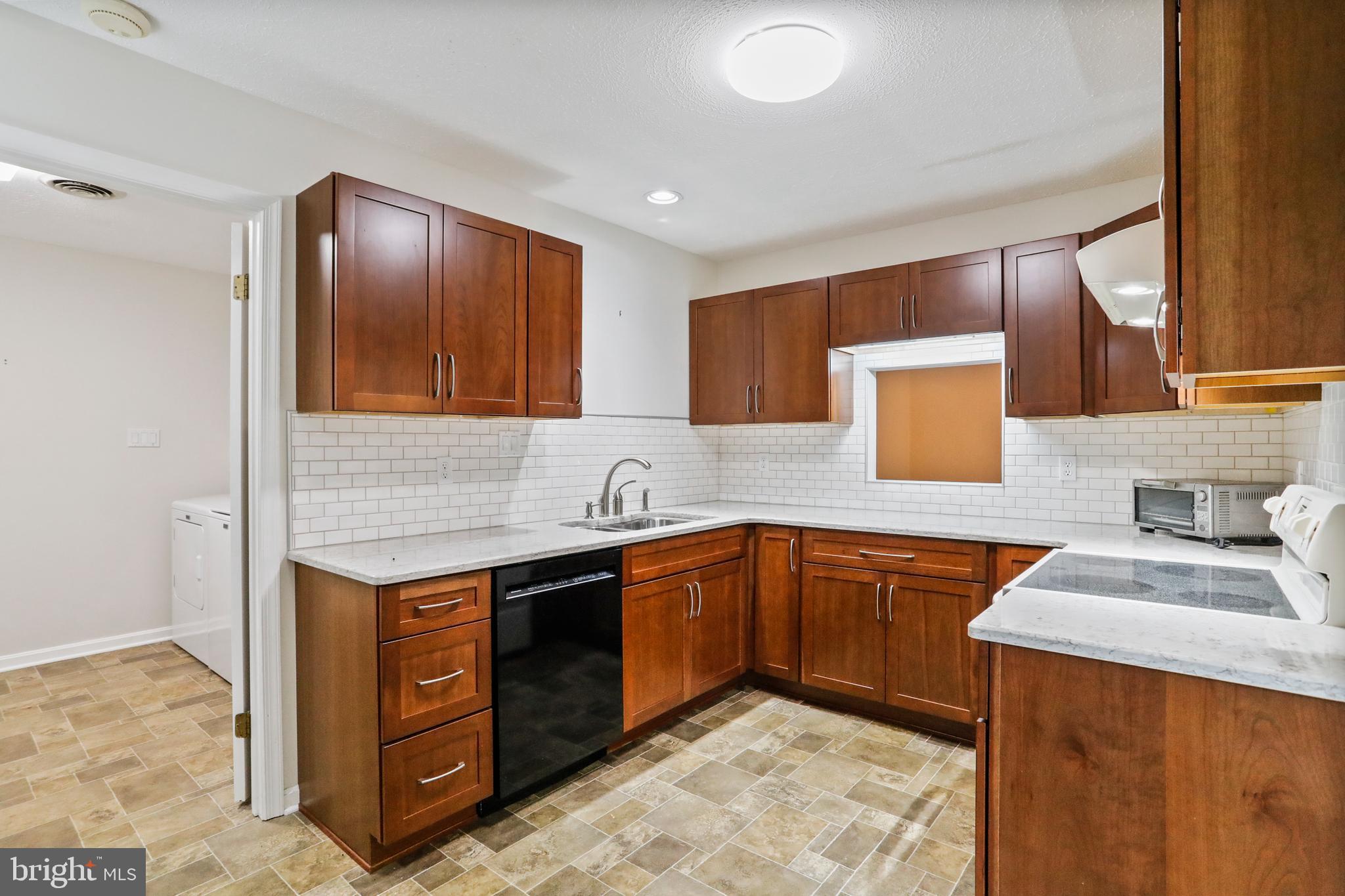 RIDGE VALLEY - Residential