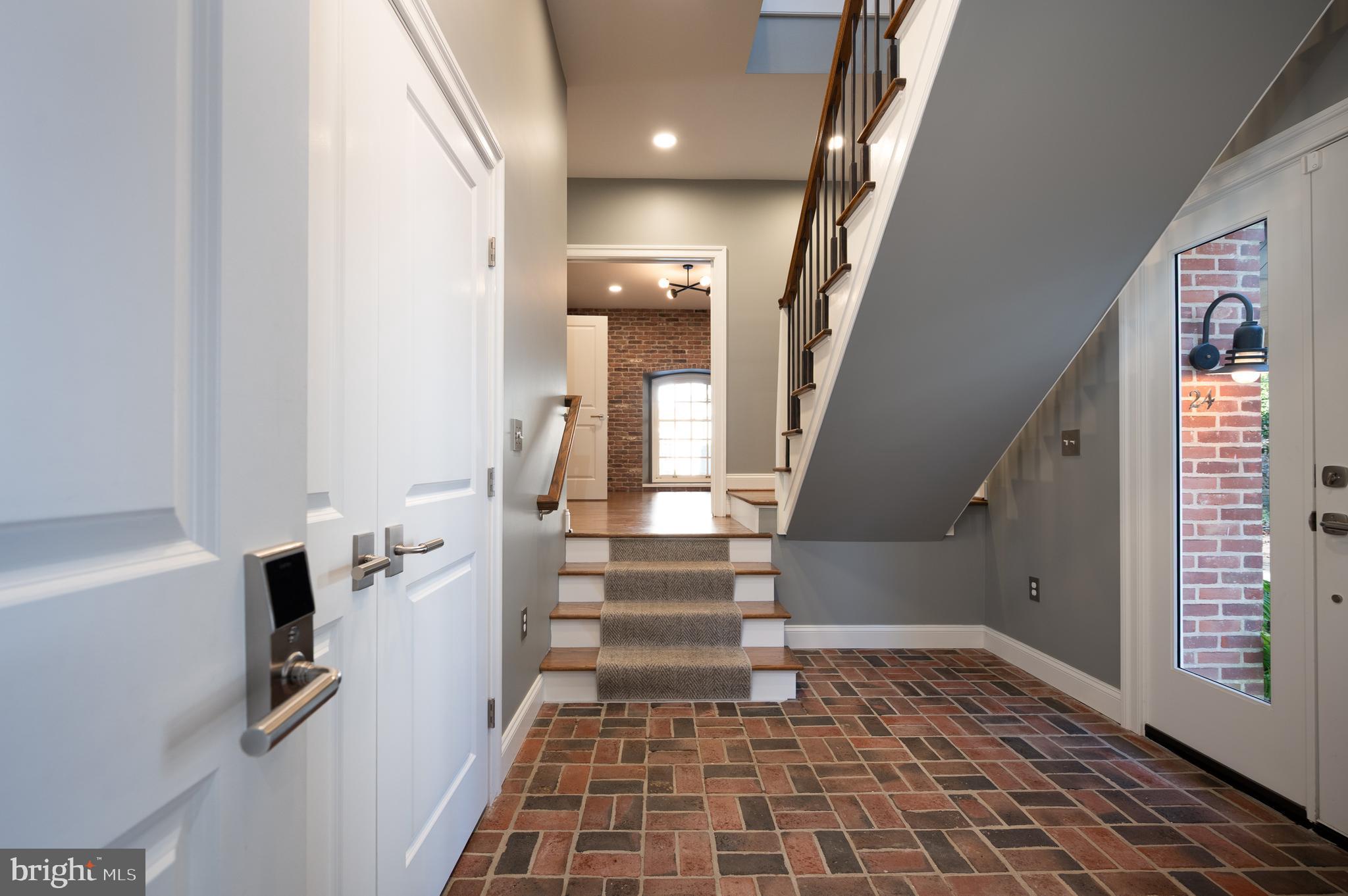 24 S ROCKLAND FALLS ROAD 24