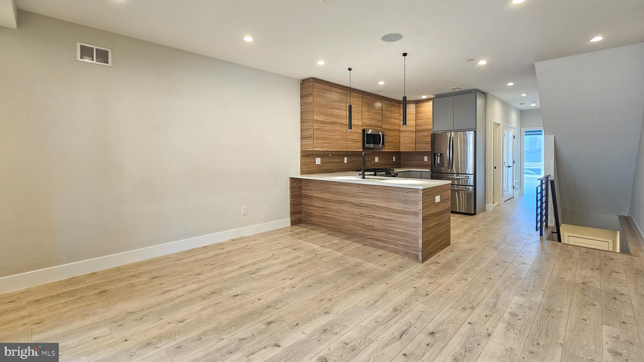 POINT BREEZE - Residential Lease