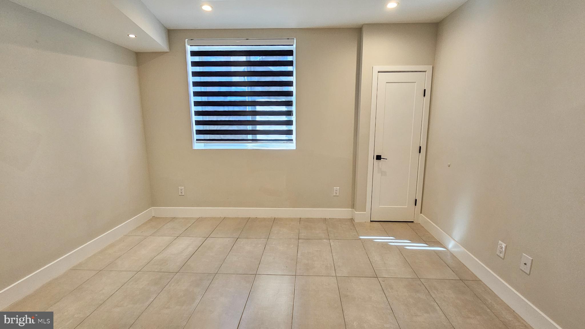 POINT BREEZE - Residential Lease