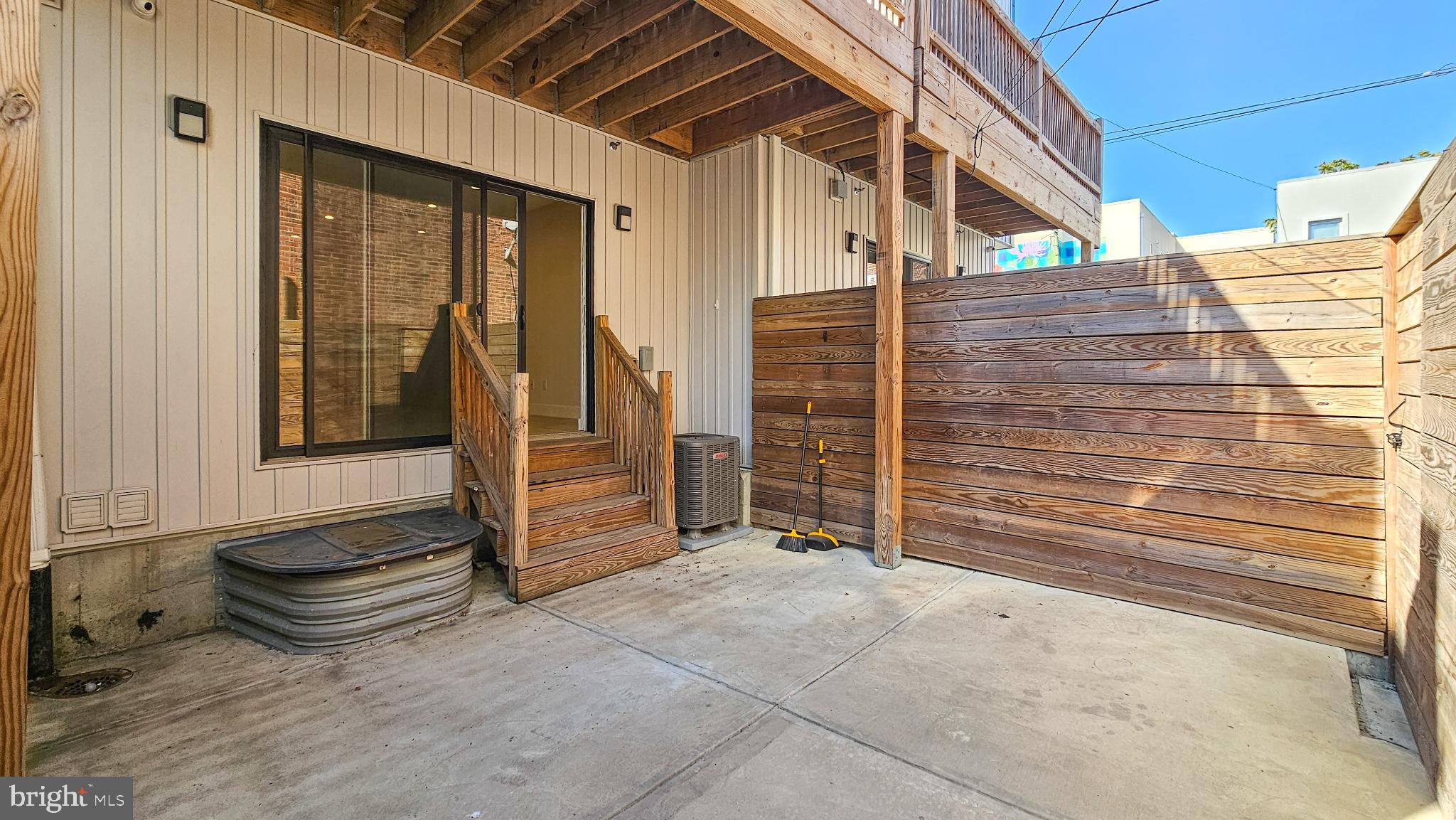 POINT BREEZE - Residential Lease