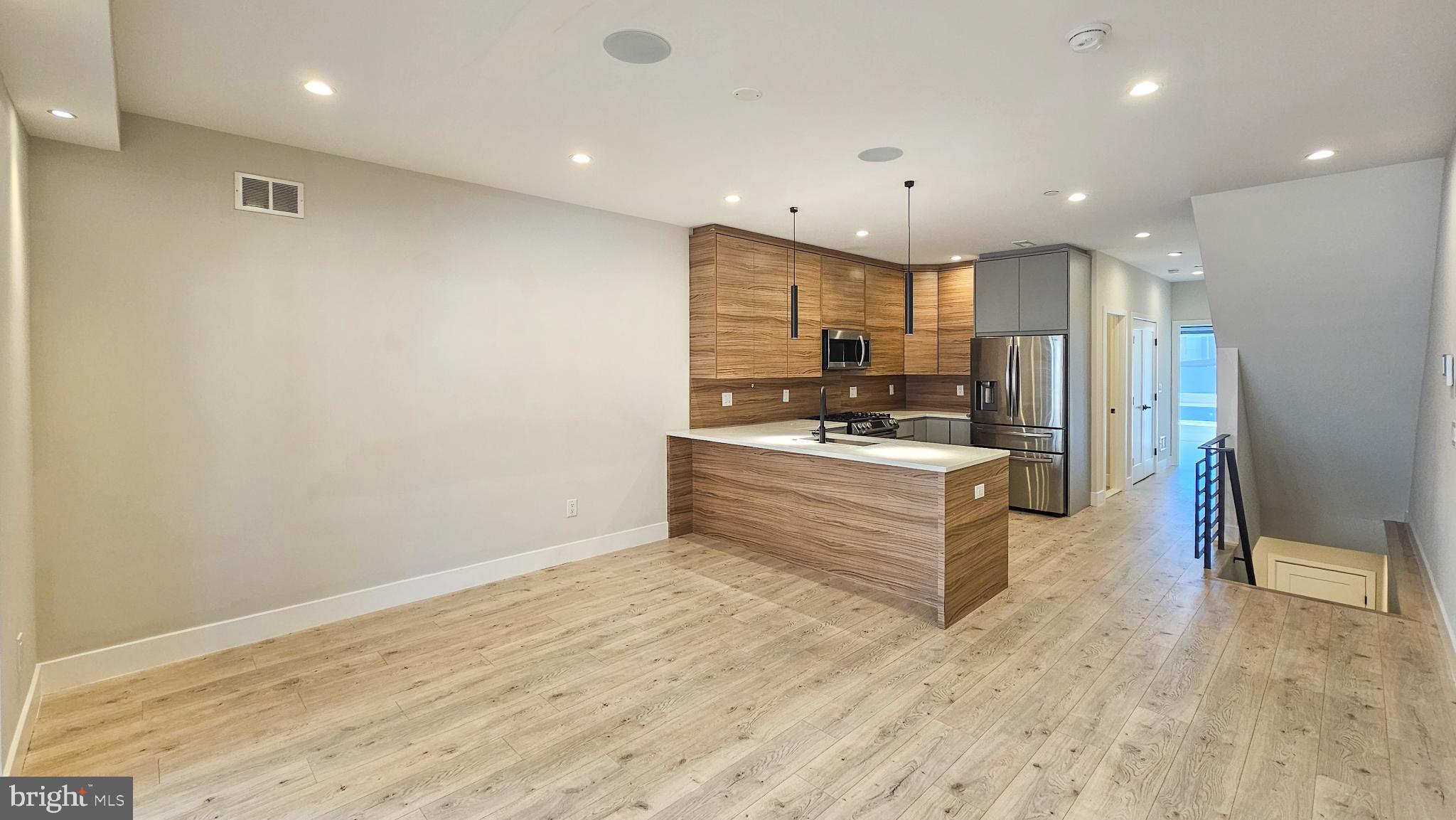 POINT BREEZE - Residential Lease