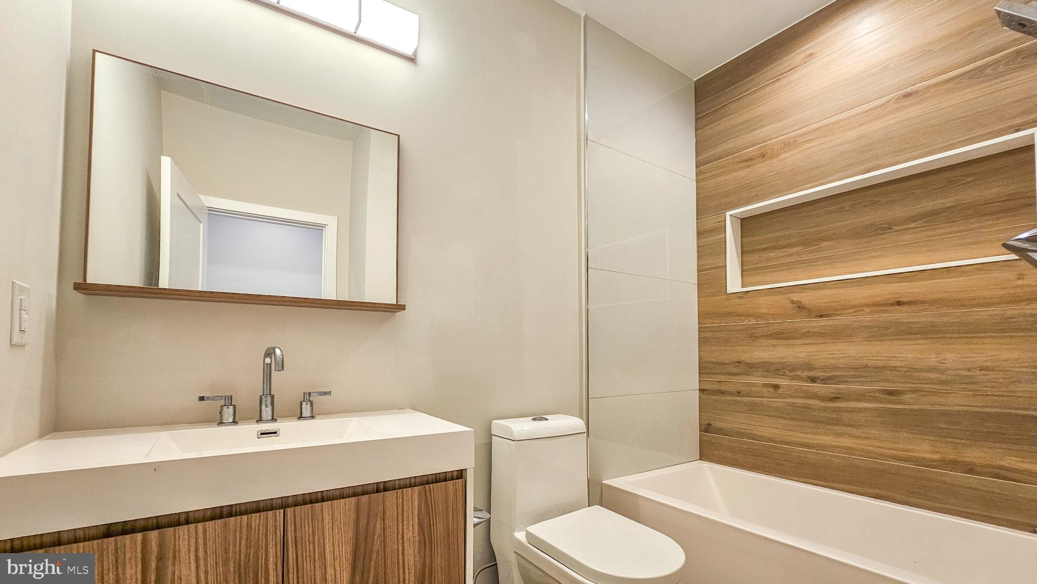 POINT BREEZE - Residential Lease