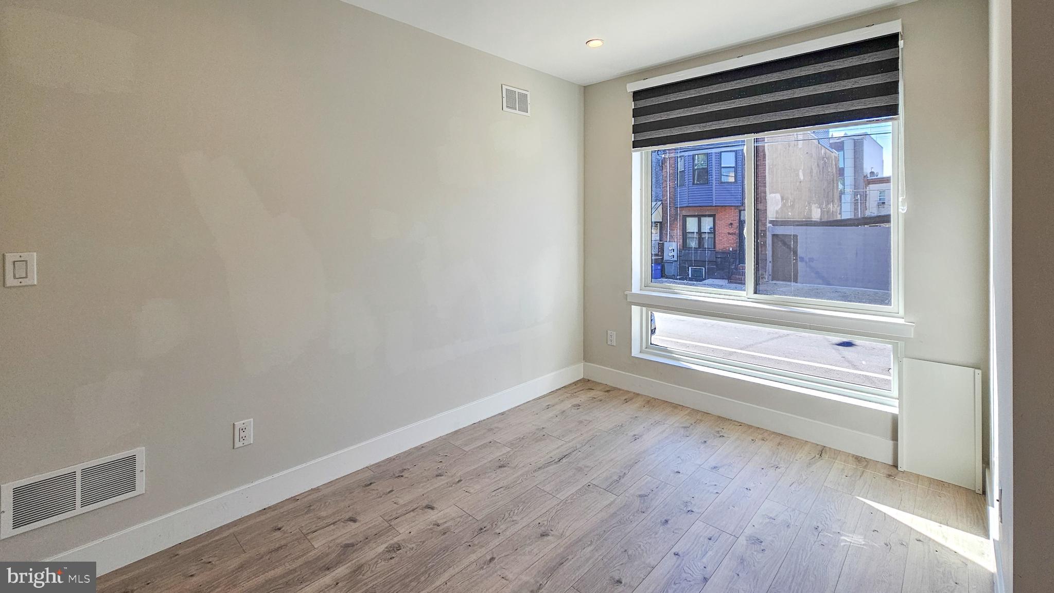 POINT BREEZE - Residential Lease