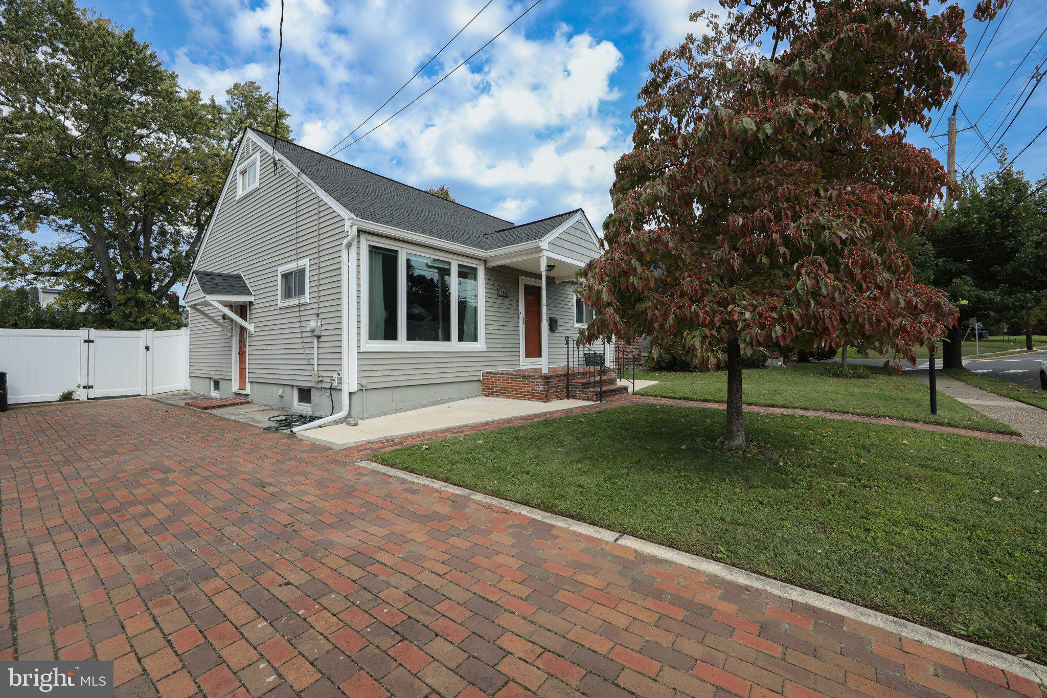 1703 MAPLE AVENUE