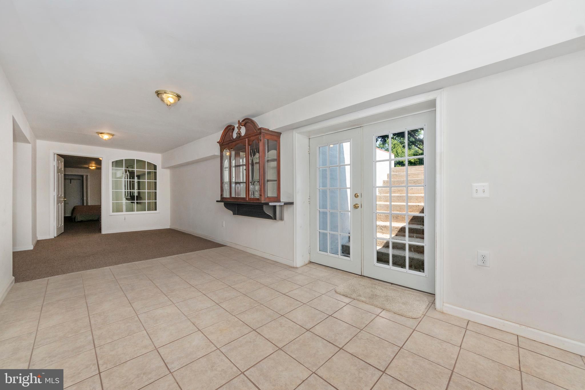 COLESVILLE OUTSIDE - Residential