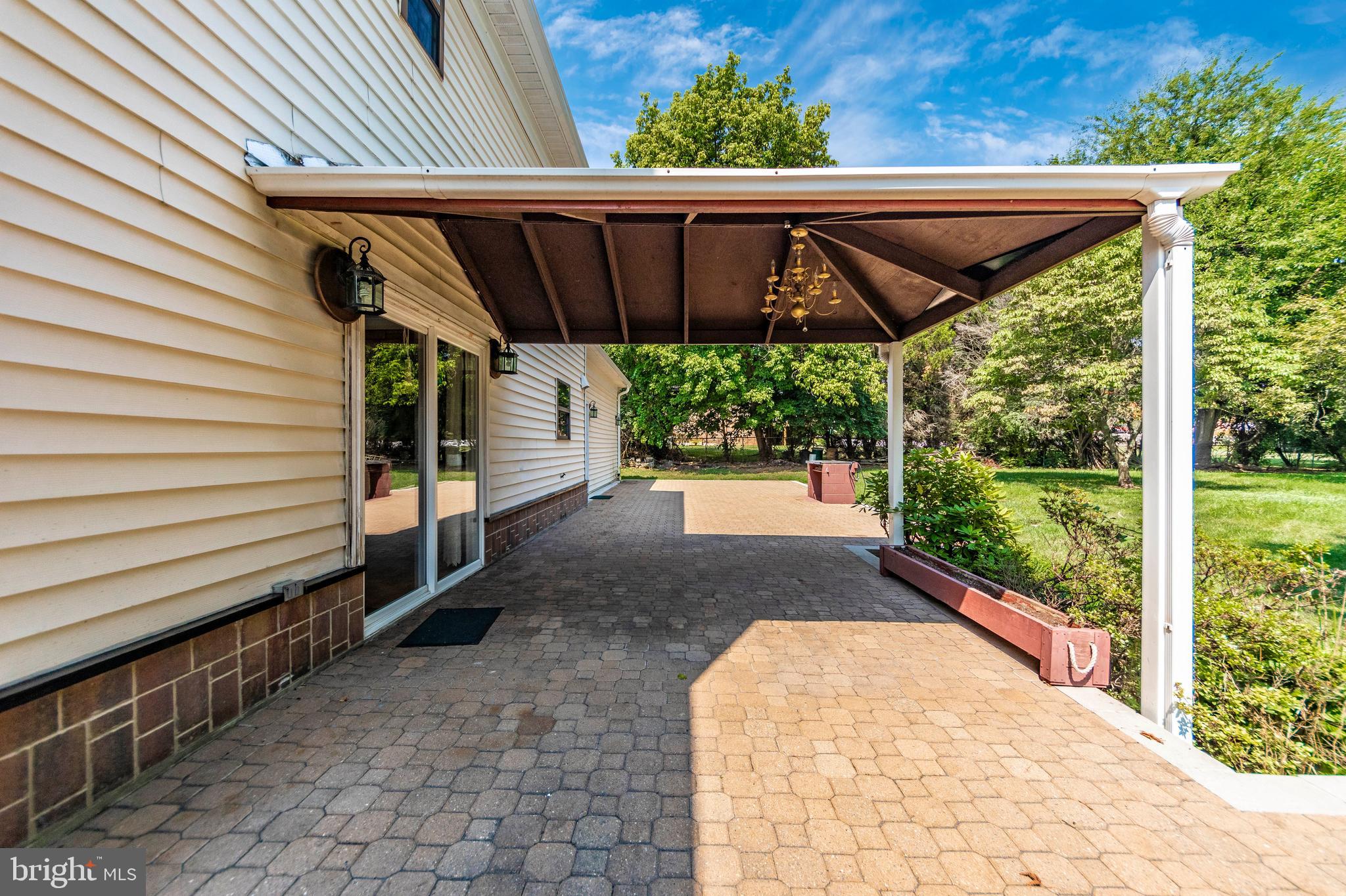 COLESVILLE OUTSIDE - Residential