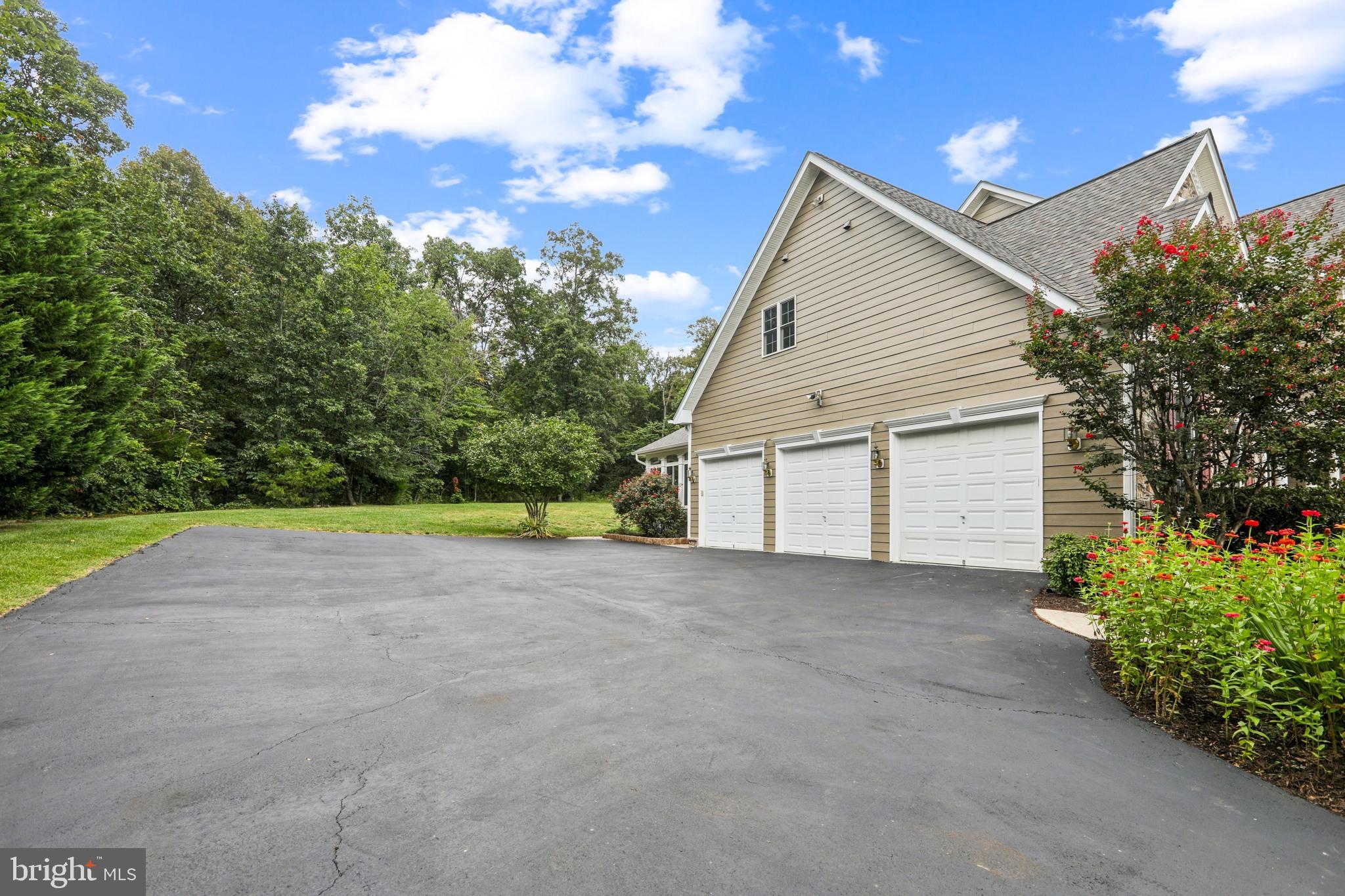 CEDAR CREST - Residential