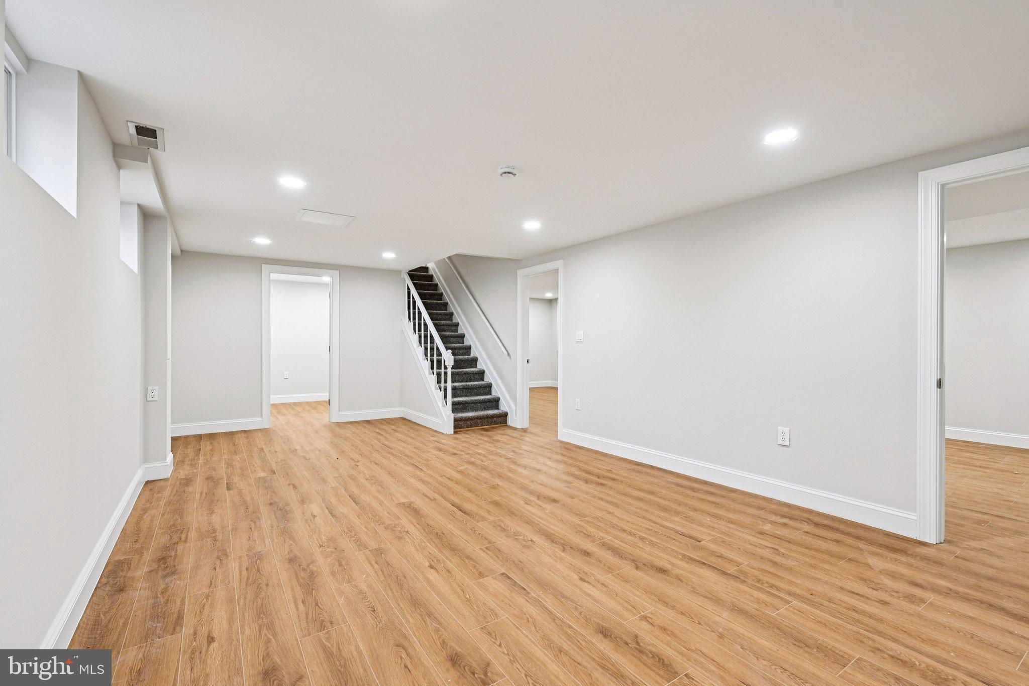 CARROLL SQUARE - Residential