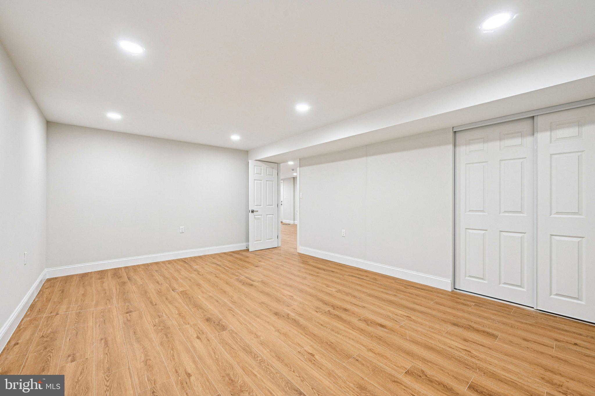 CARROLL SQUARE - Residential