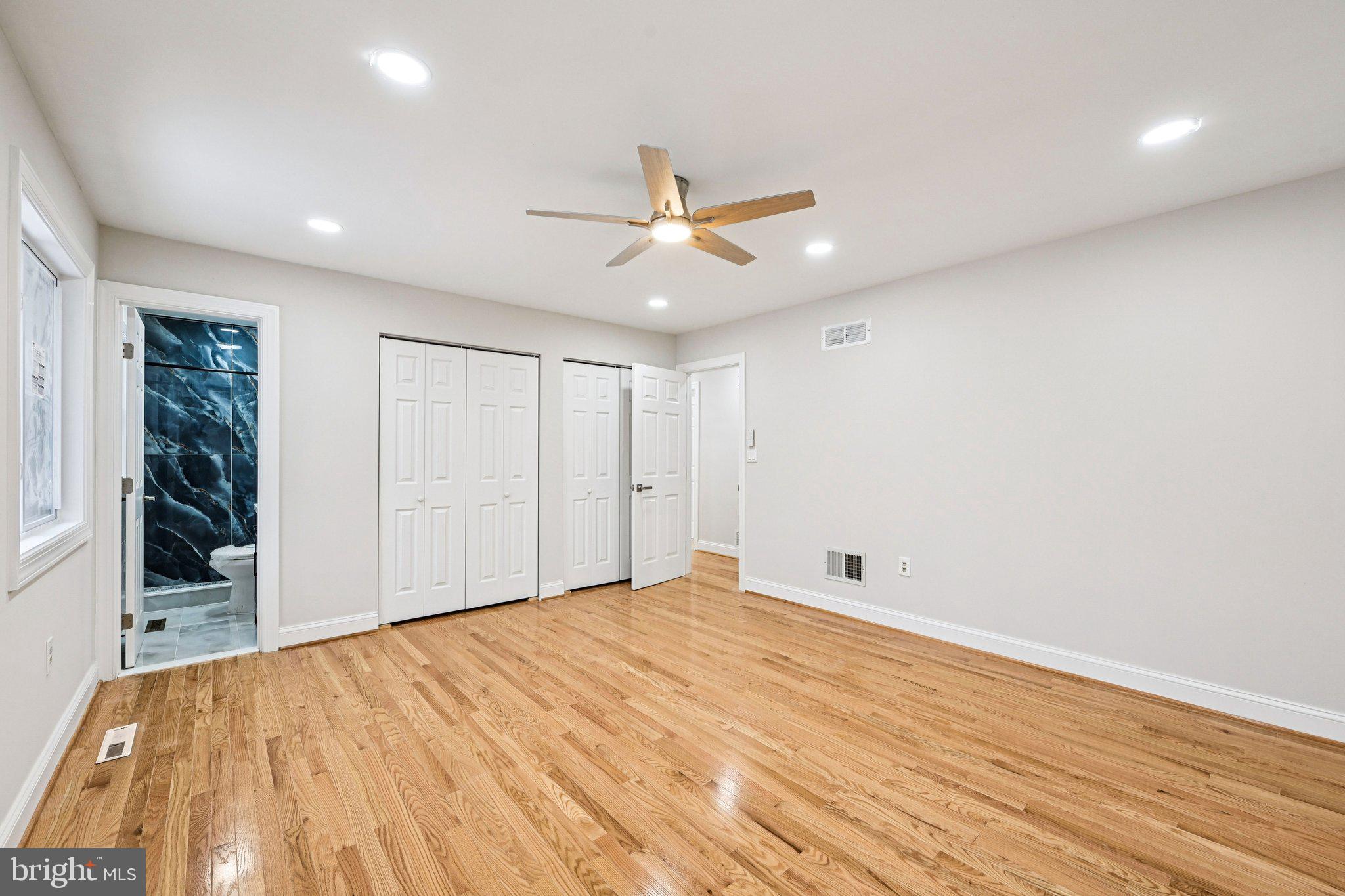 CARROLL SQUARE - Residential