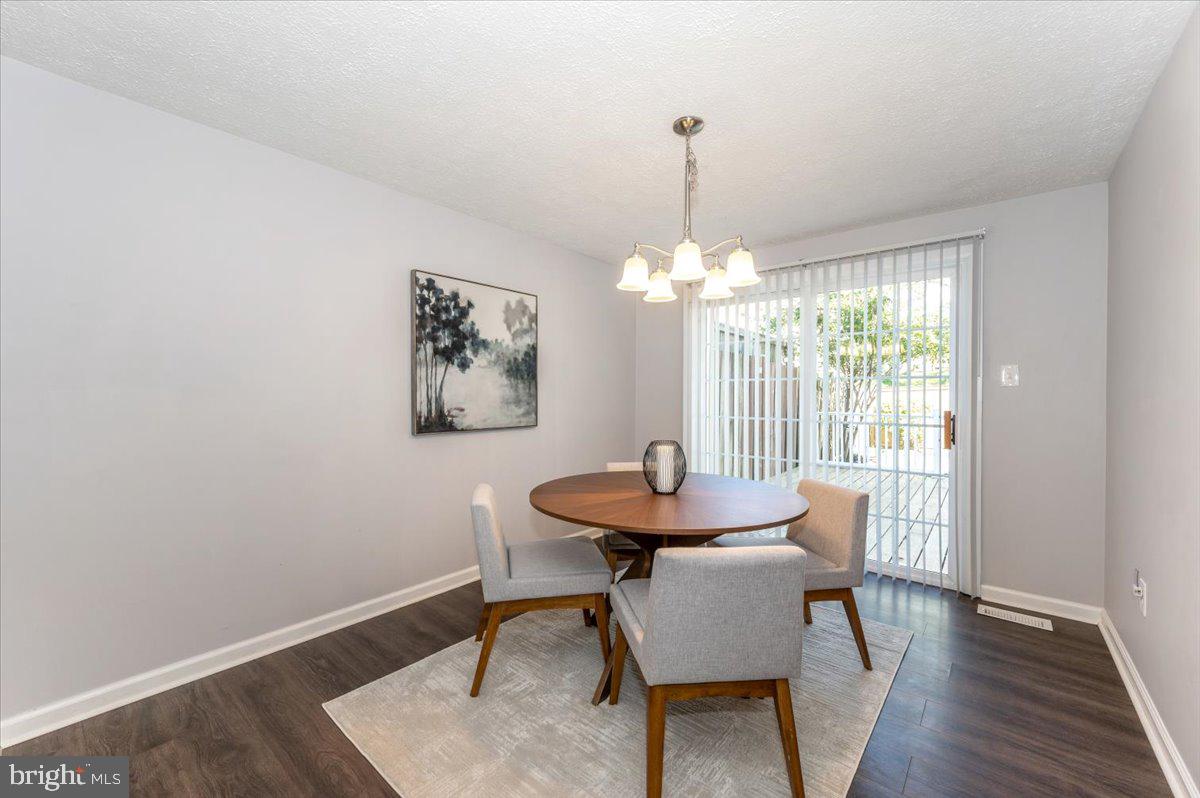 AMBER MEADOWS - Residential