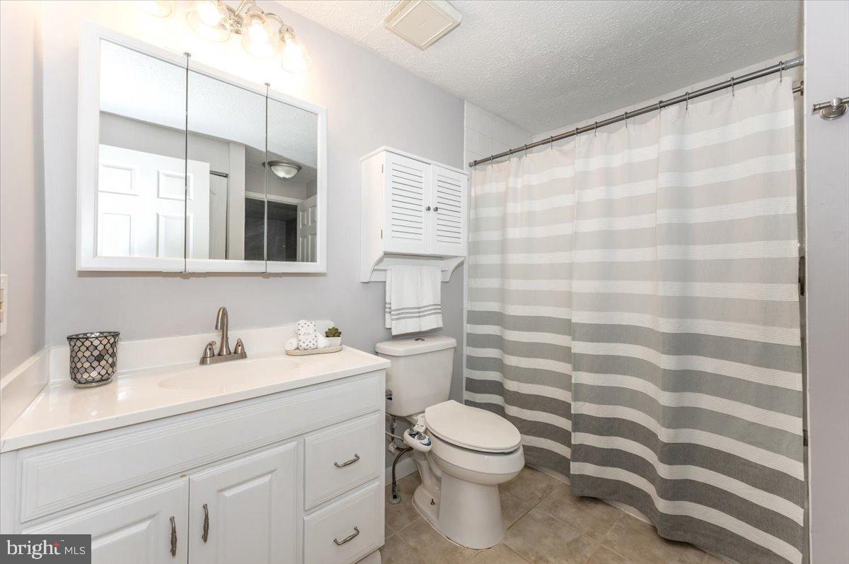 AMBER MEADOWS - Residential