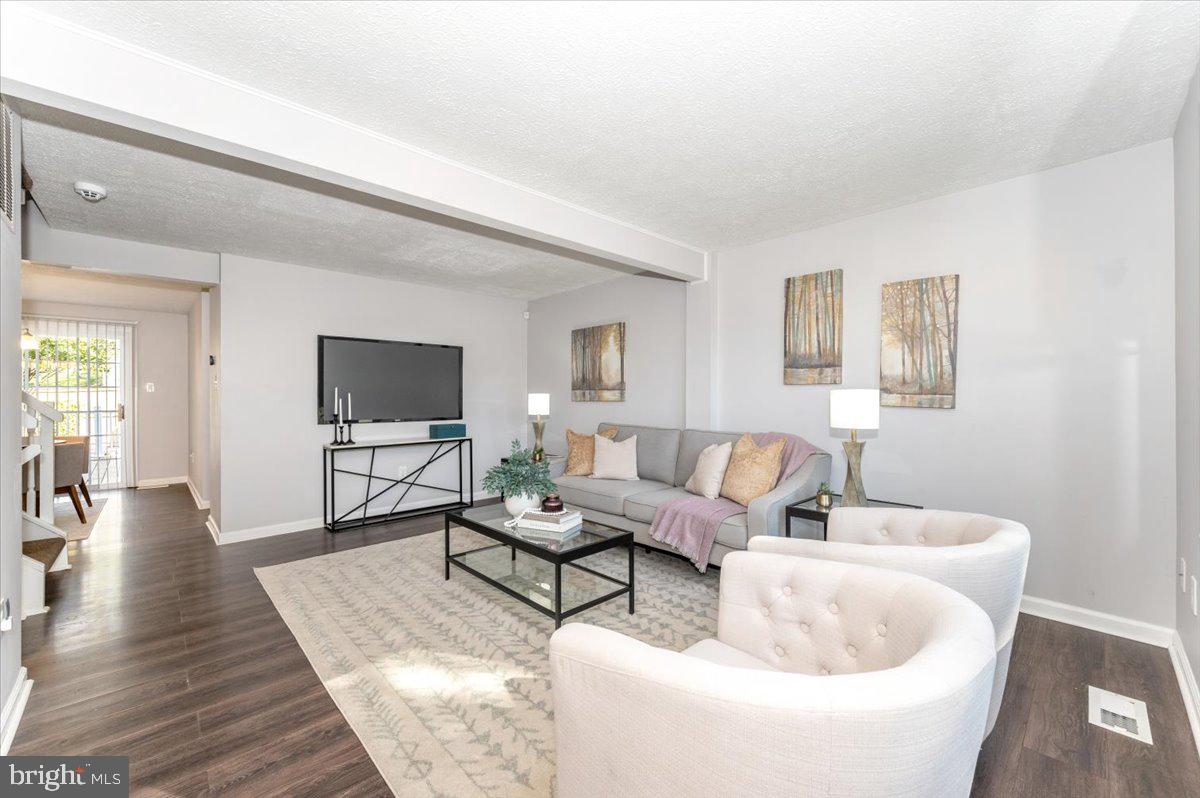 AMBER MEADOWS - Residential