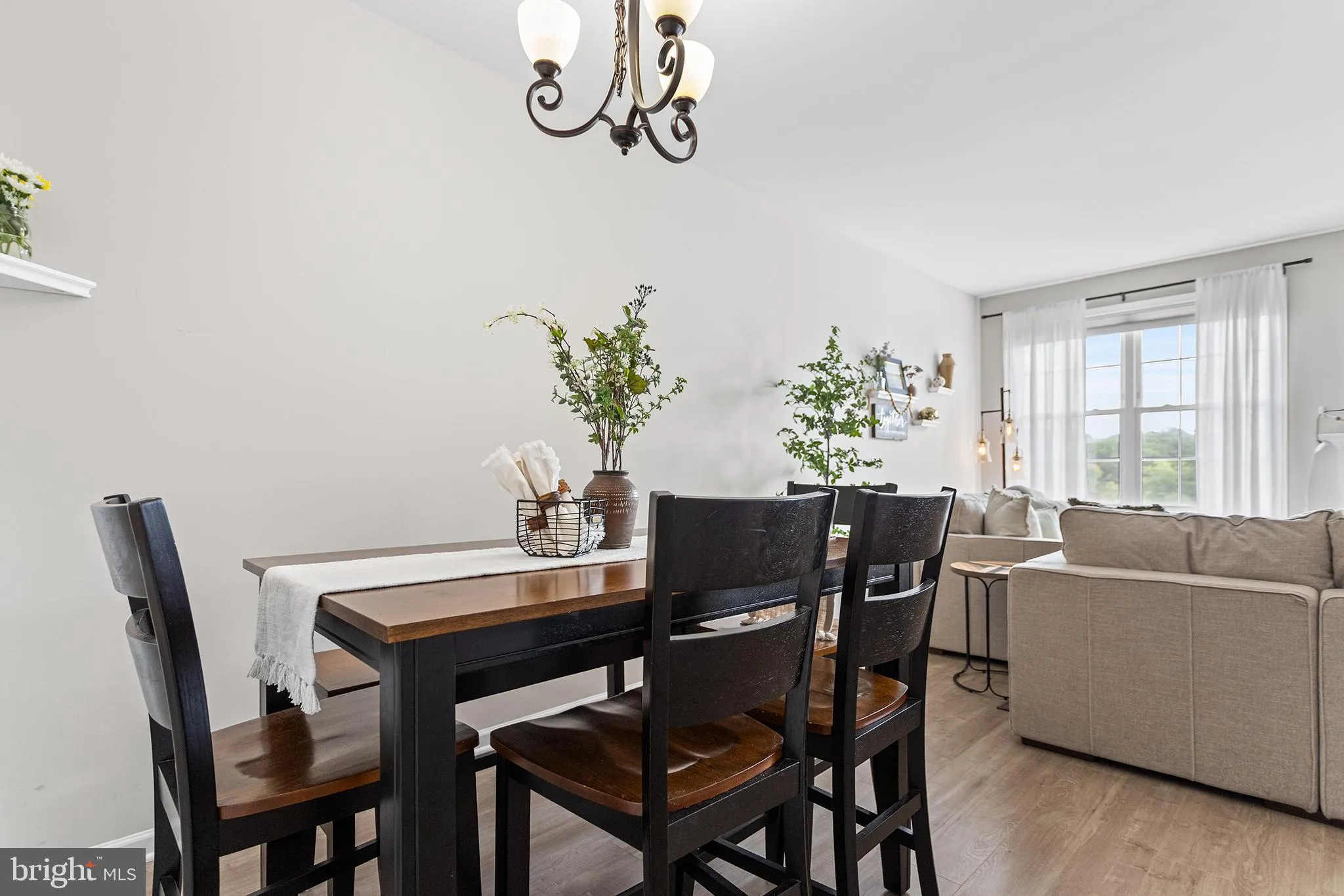 Media, Pennsylvania 19063, United States, 3 Bedrooms Bedrooms, ,3 BathroomsBathrooms,Residential,Pending,156979