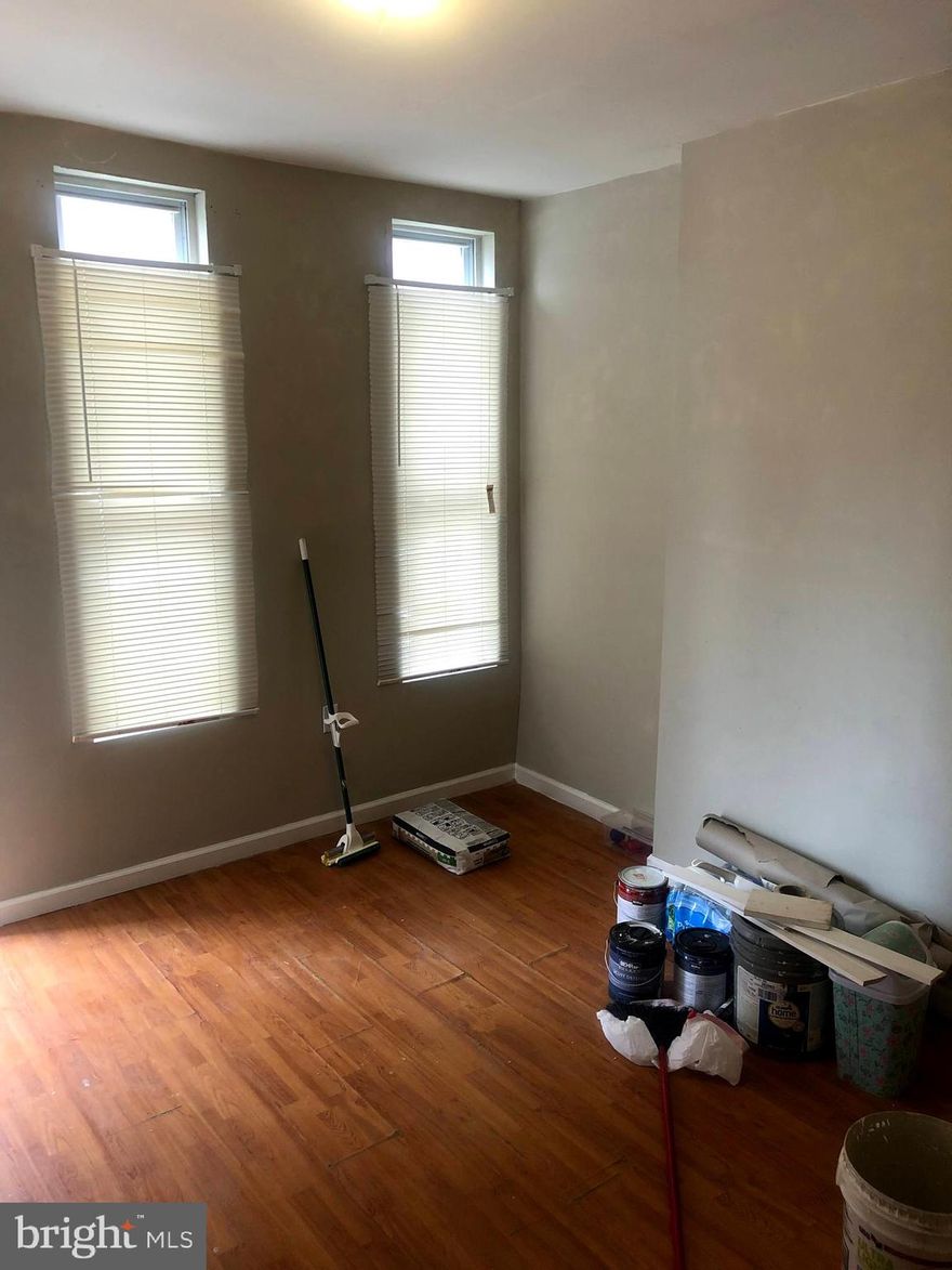 INVESTOR OPPORTUNITY **Current tenant will be terminating lease once the property is sold**
Updated paint, kitchen plumbing, and flooring!  Property may be subject to annual ground rent.......if so, the seller will not redeem. SHOWINGS REQUIRE 24-HOUR NOTICE. Property is being sold STRICTLY AS-IS. Offers will be reviewed as they are received.