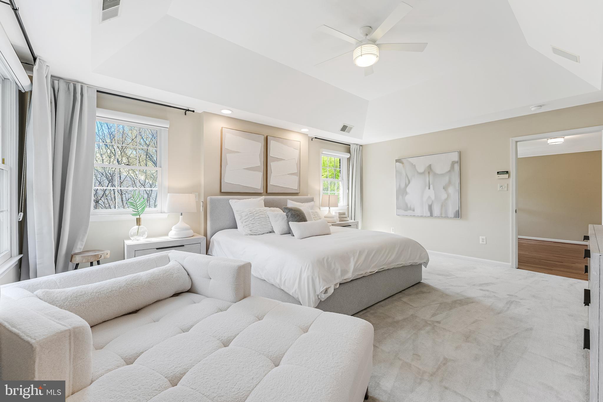 COUNTRY CLUB HILLS - Residential