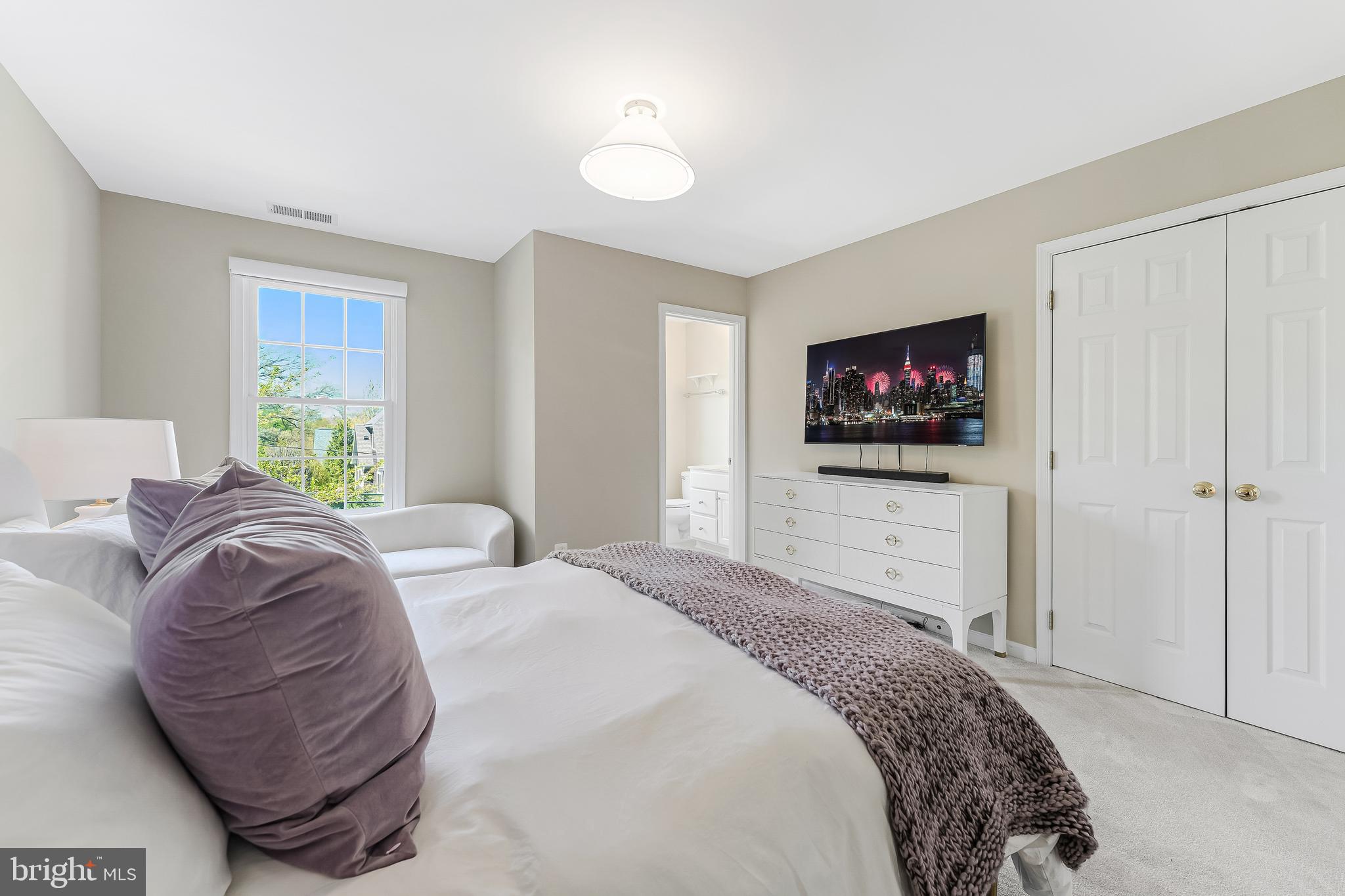 COUNTRY CLUB HILLS - Residential