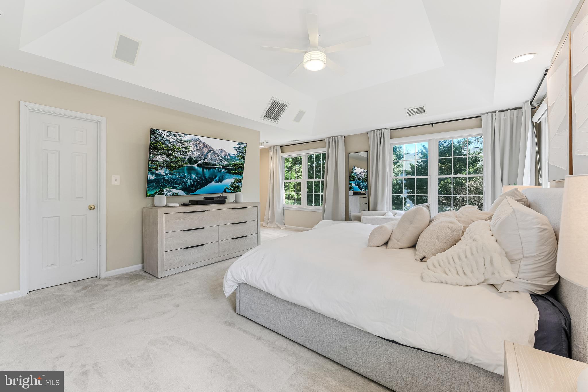 COUNTRY CLUB HILLS - Residential