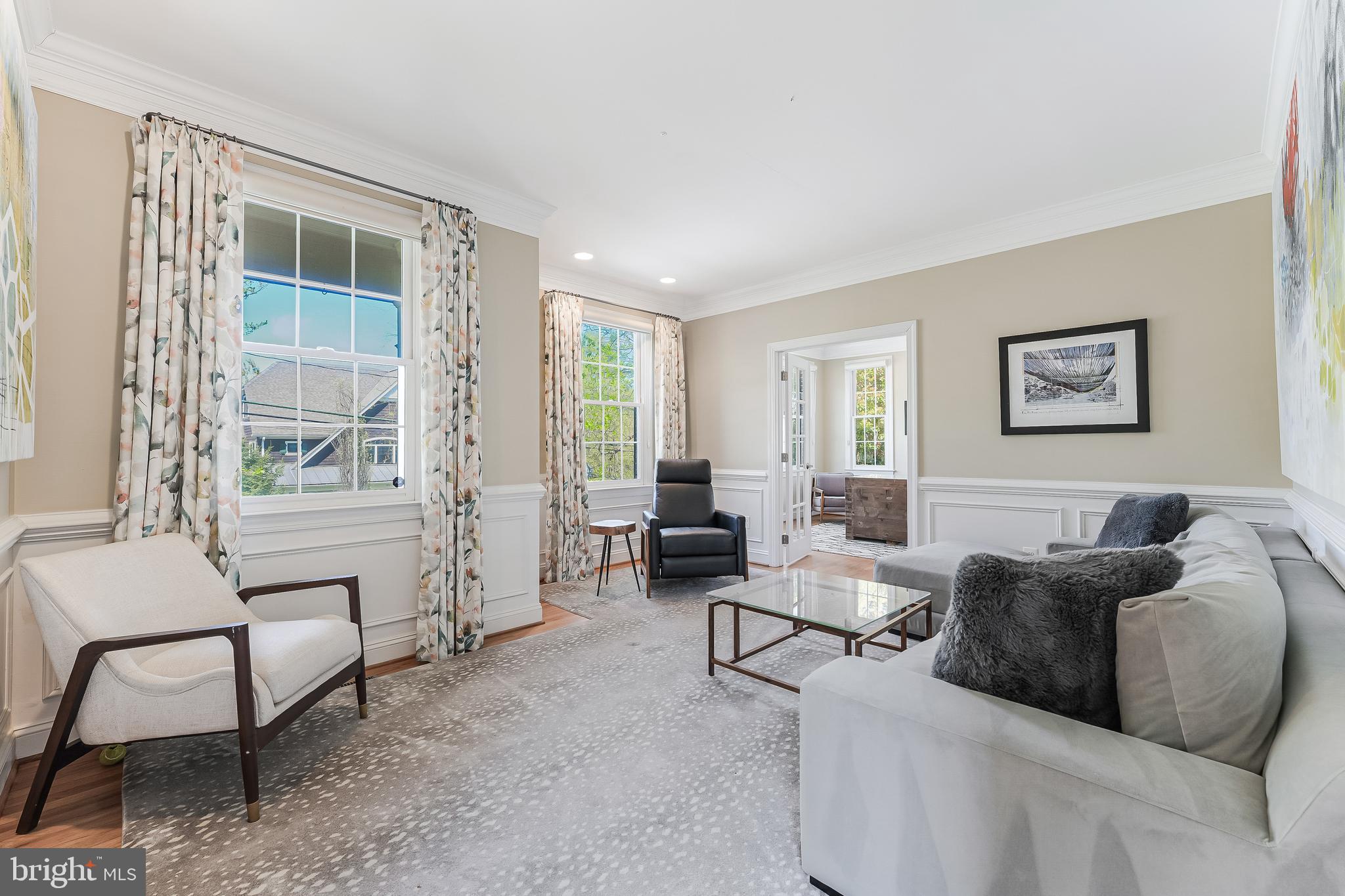 COUNTRY CLUB HILLS - Residential