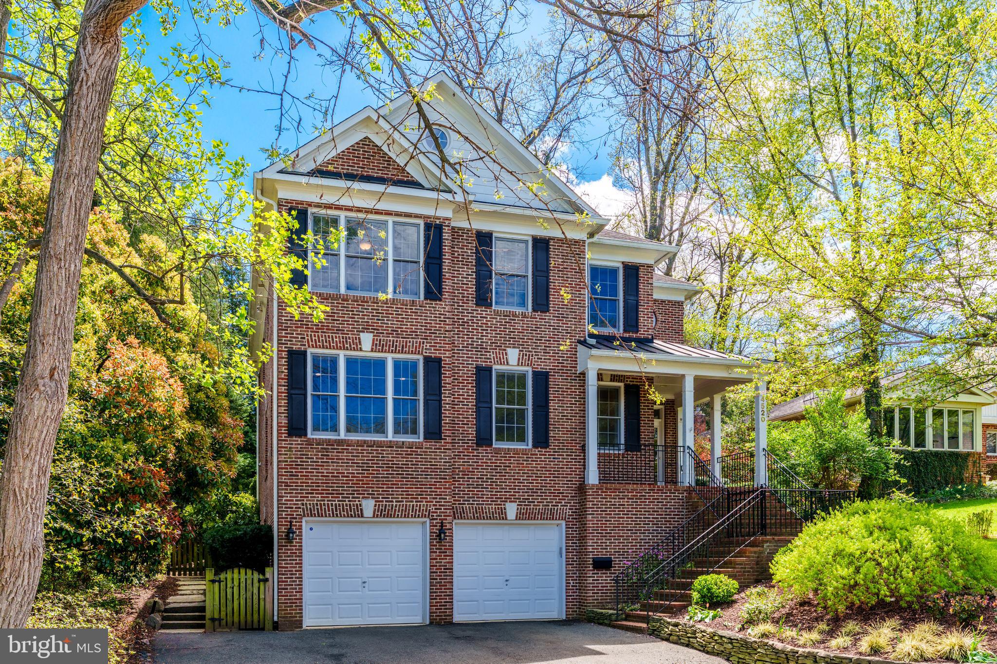 COUNTRY CLUB HILLS - Residential