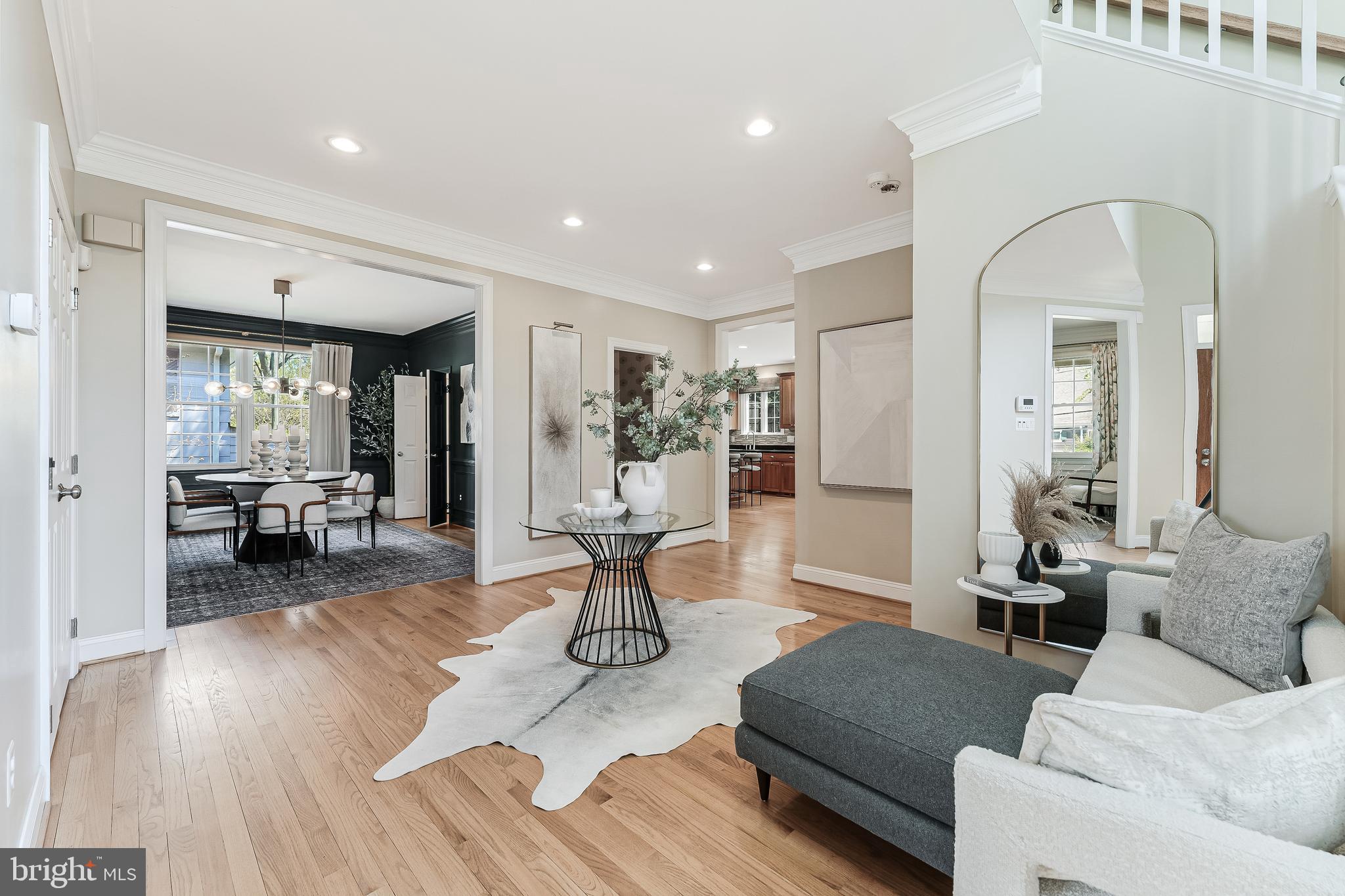 COUNTRY CLUB HILLS - Residential