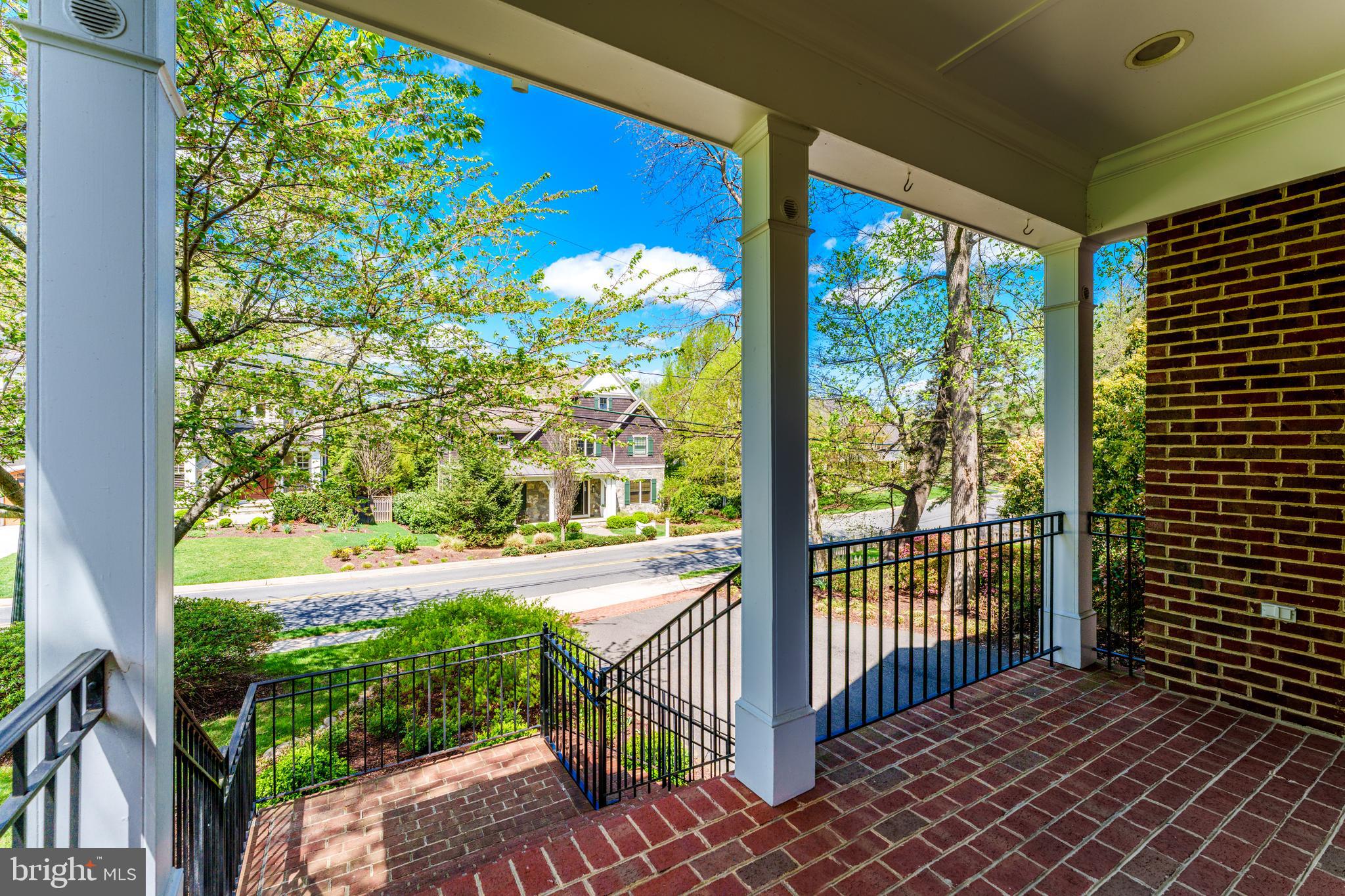 COUNTRY CLUB HILLS - Residential