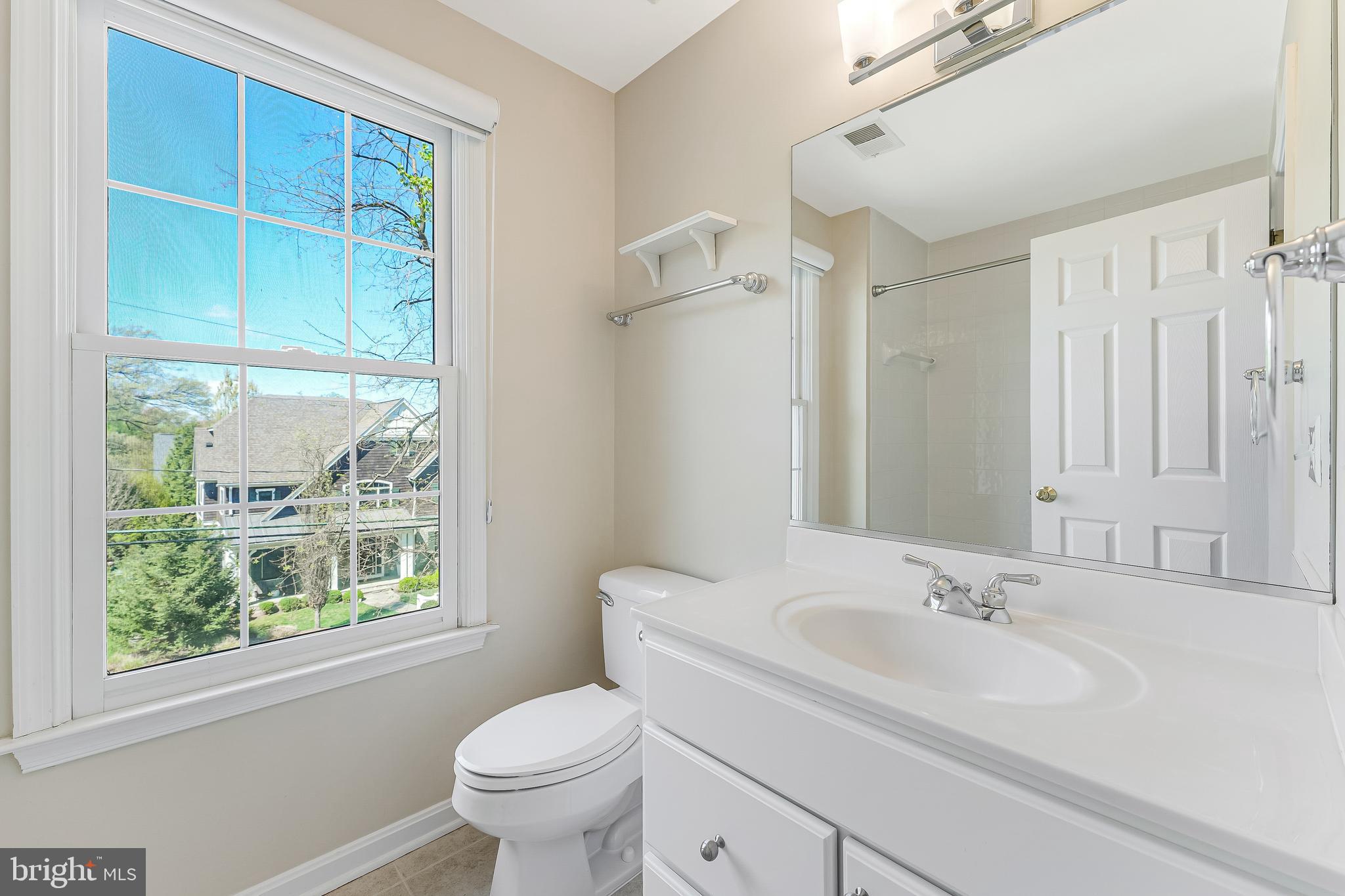 COUNTRY CLUB HILLS - Residential