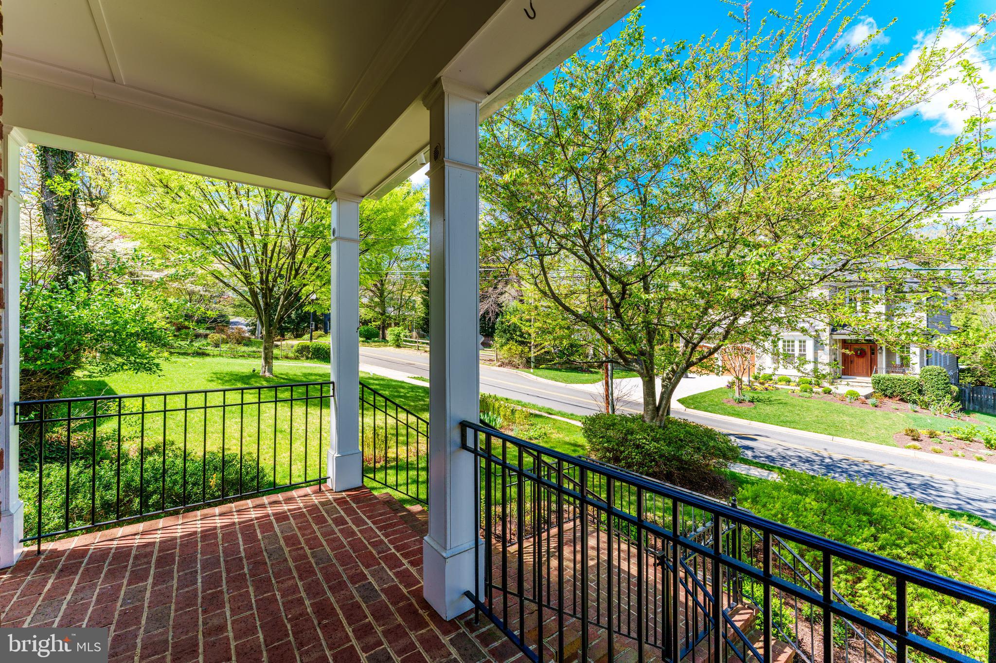 COUNTRY CLUB HILLS - Residential