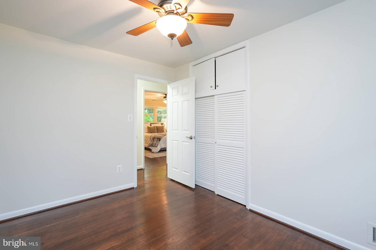 BROYHILL GLEN GARY PARK - Residential