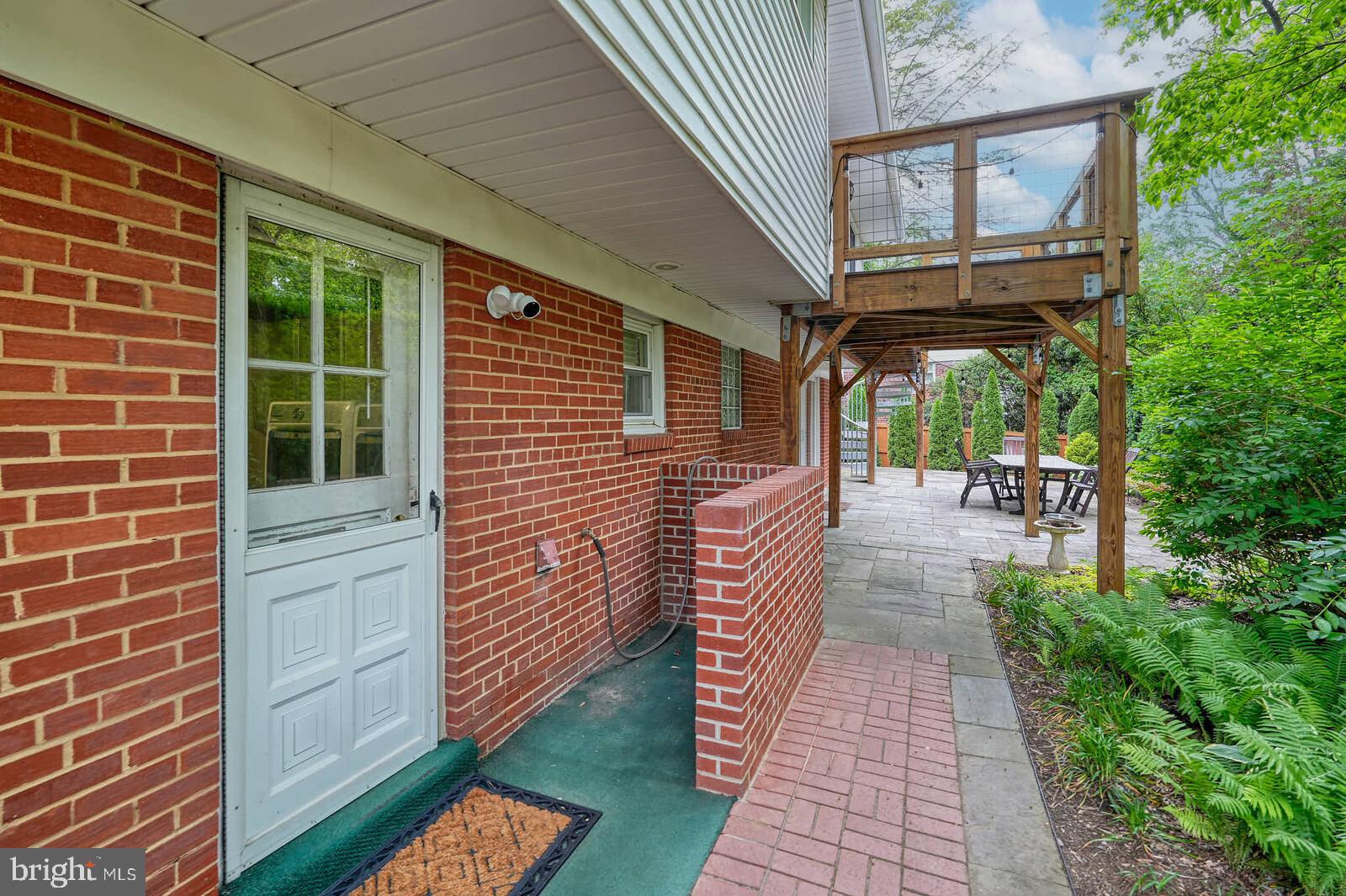 BROYHILL GLEN GARY PARK - Residential