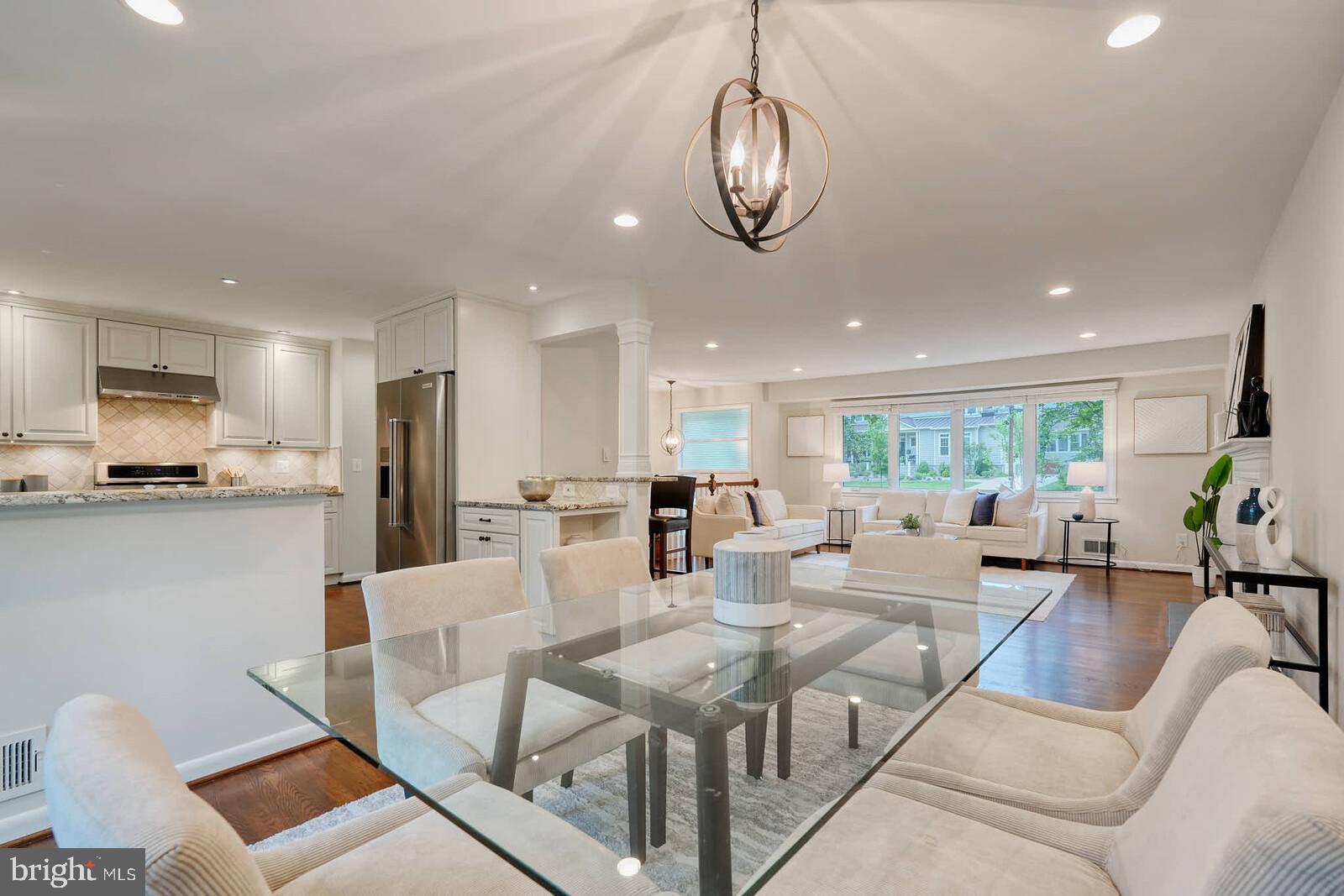 BROYHILL GLEN GARY PARK - Residential