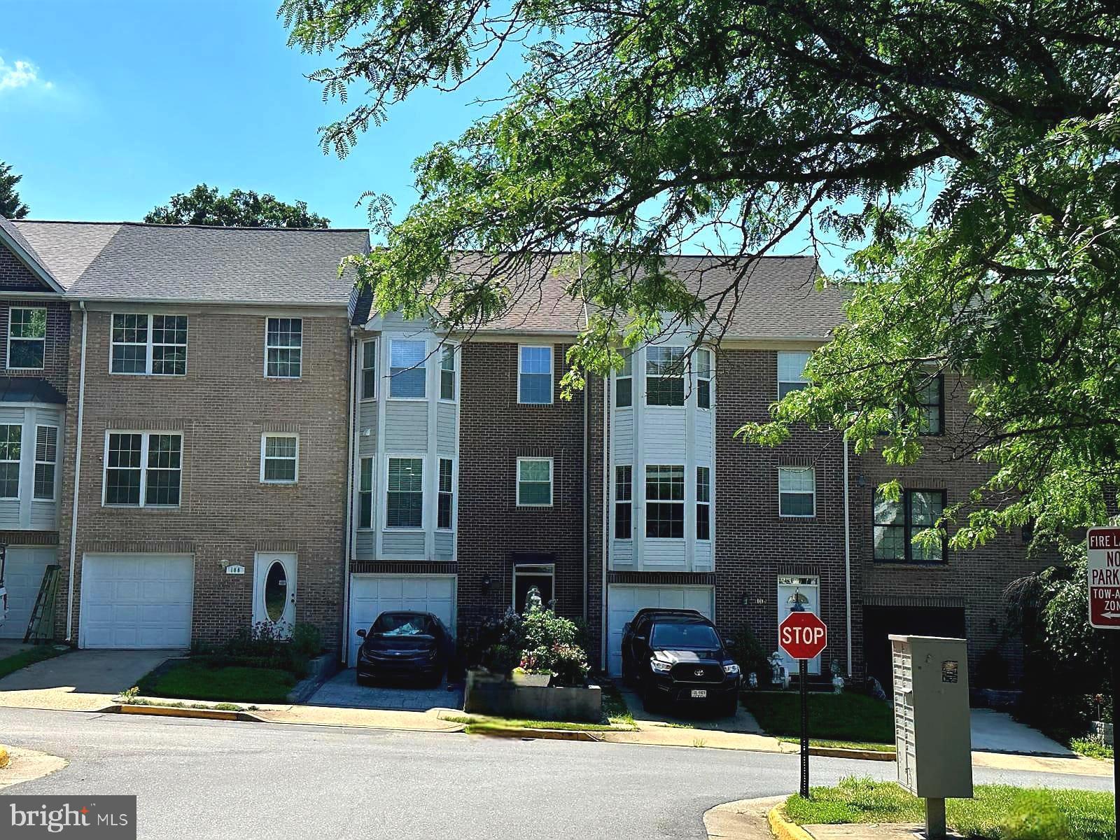 106 LAKEVIEW COURT