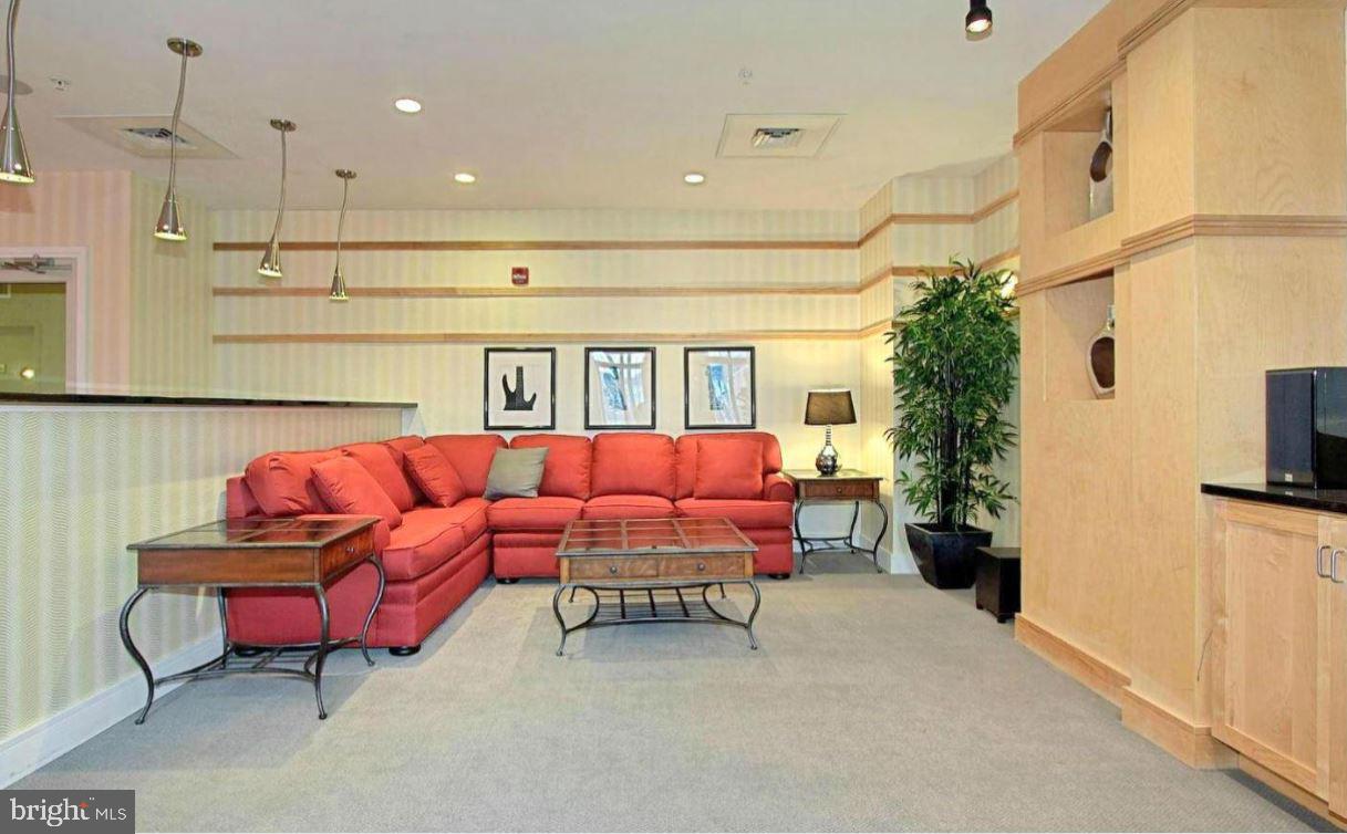 ELAN AT EAST MARKET - Residential Lease