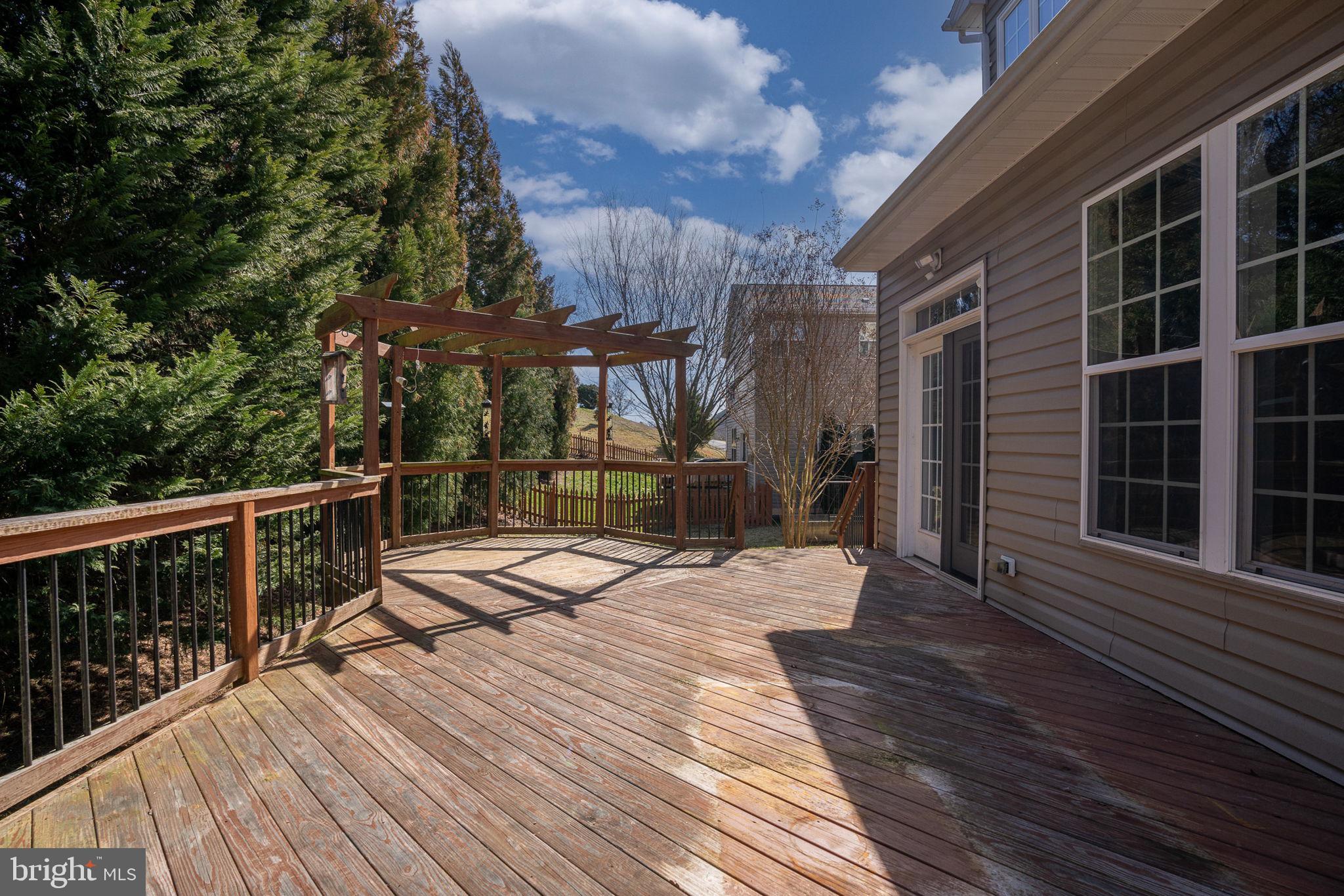 MEADOWS AT MORRIS FARM - Residential