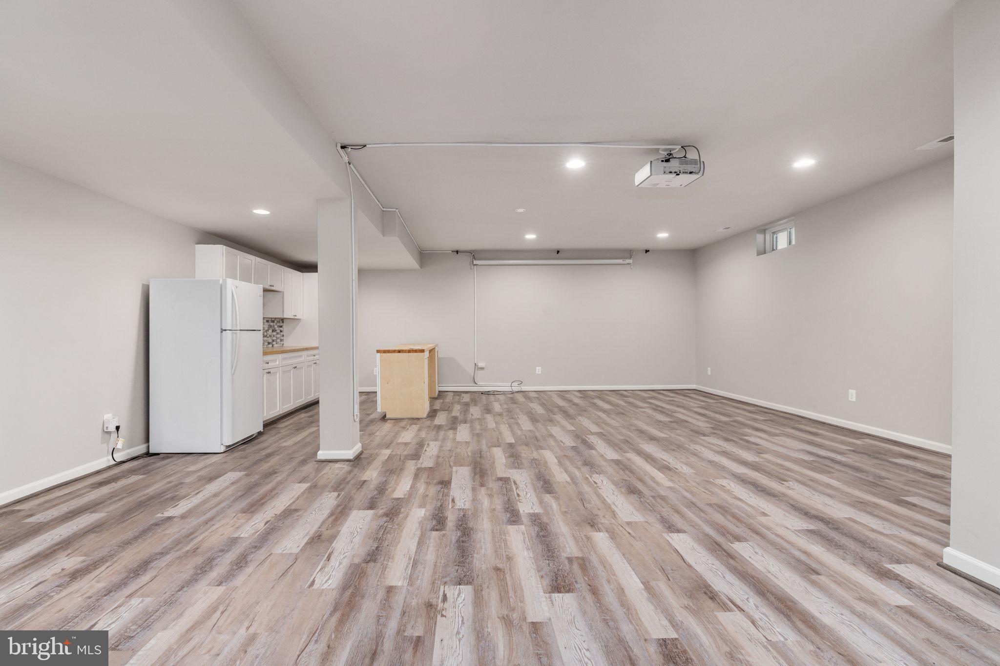 MEADOWS AT MORRIS FARM - Residential