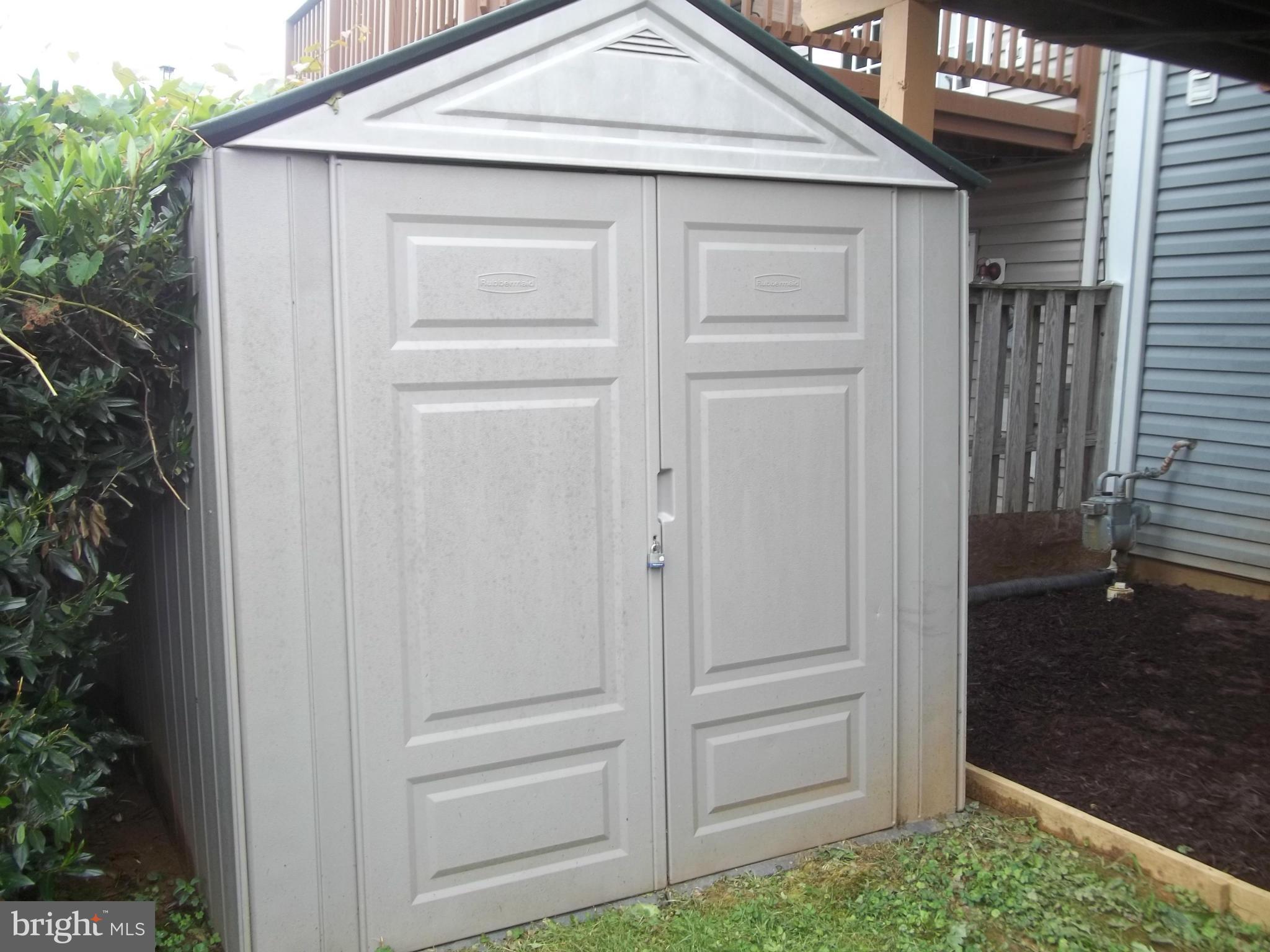 THE MEWS AT MENLOUGH - Residential