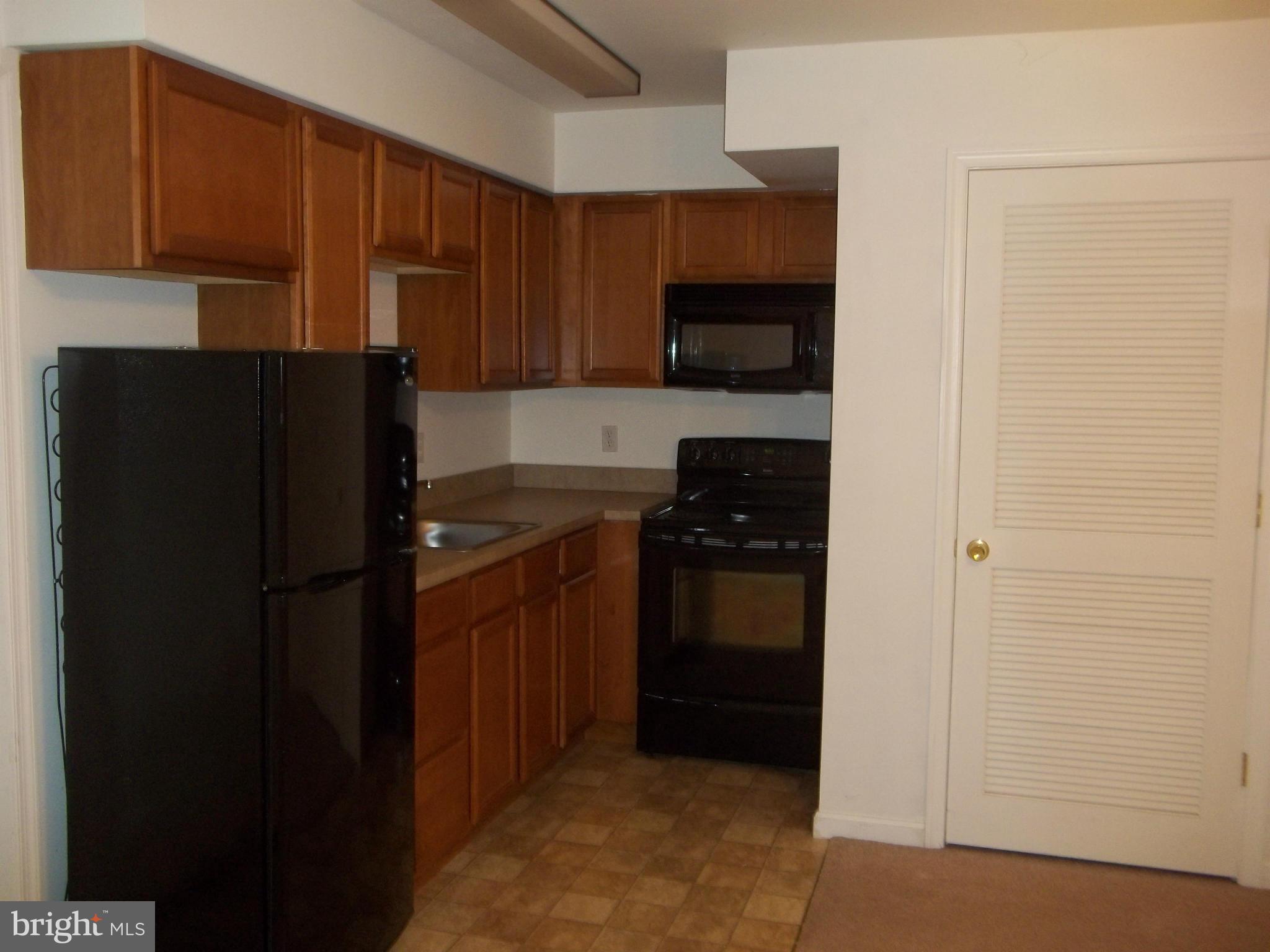 THE MEWS AT MENLOUGH - Residential