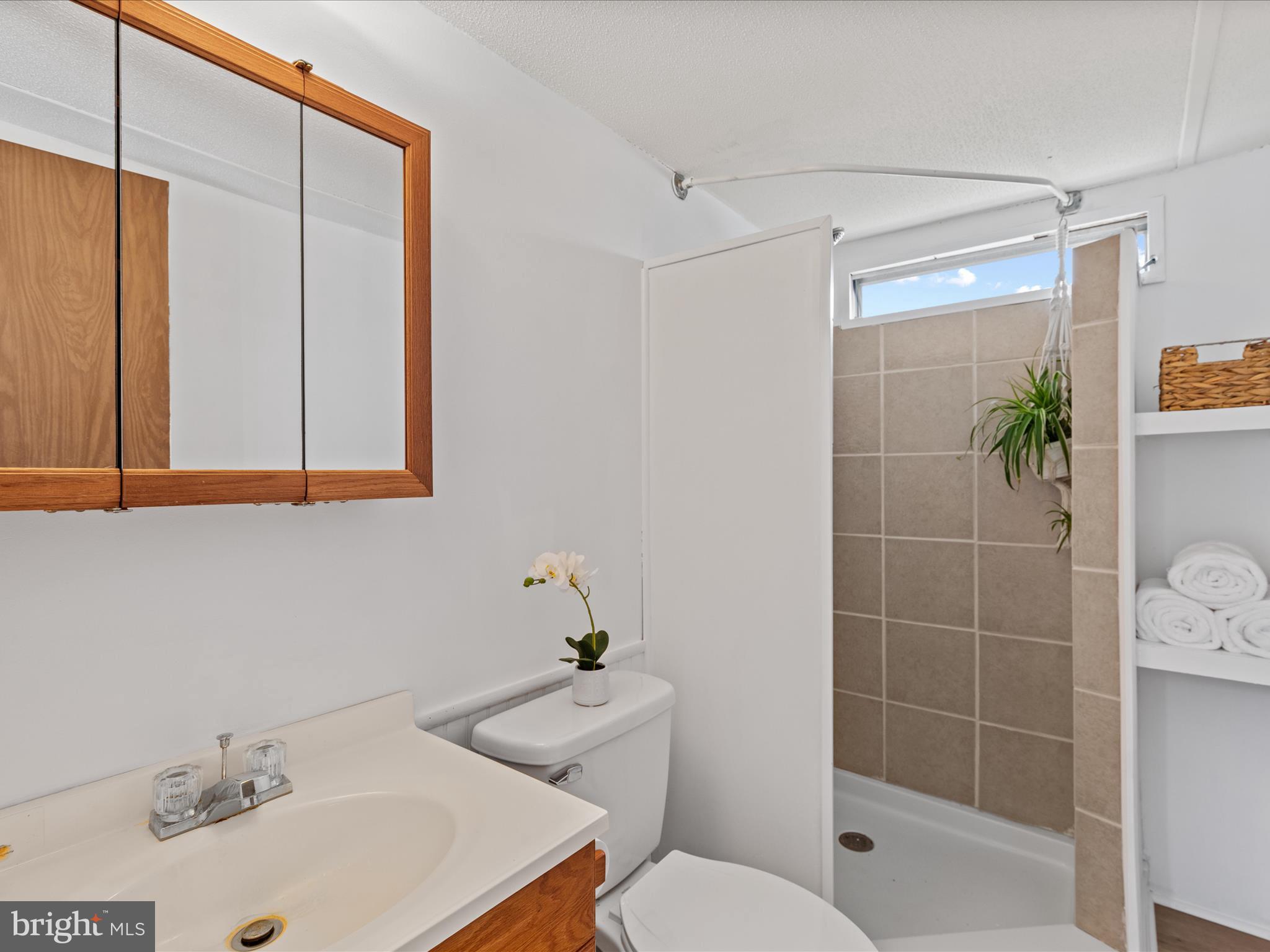 ANGOLA CREST II - Residential