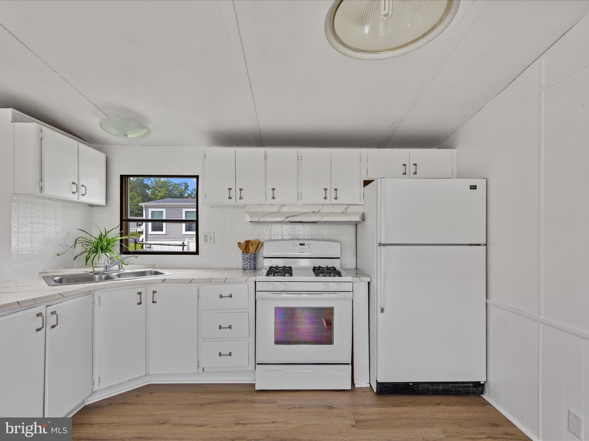 ANGOLA CREST II - Residential