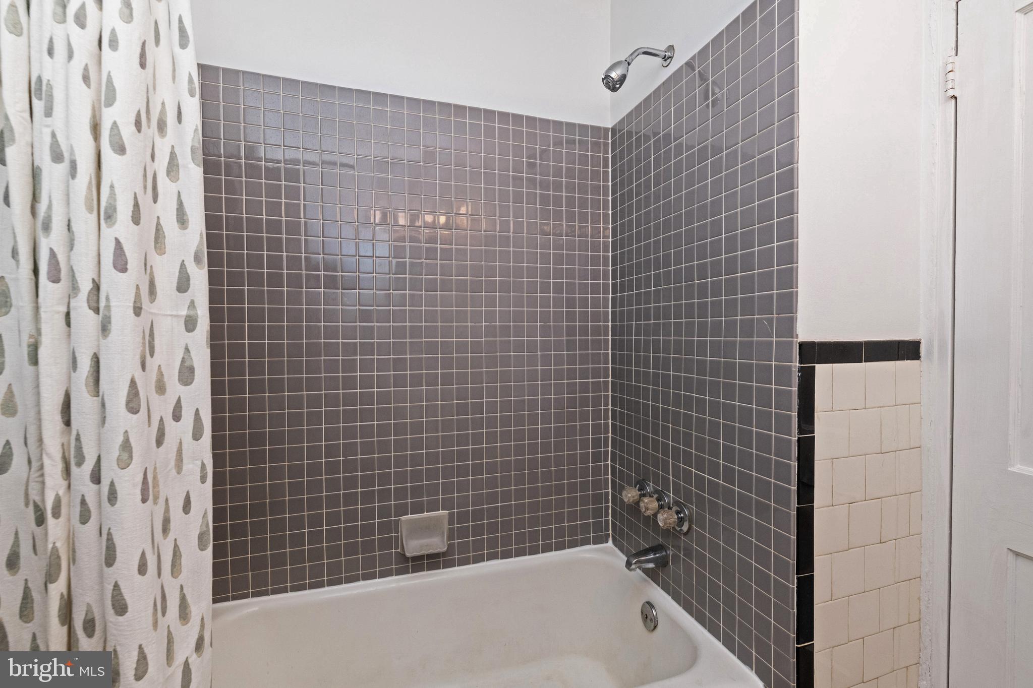 HAMPDEN HISTORIC DISTRICT - Residential