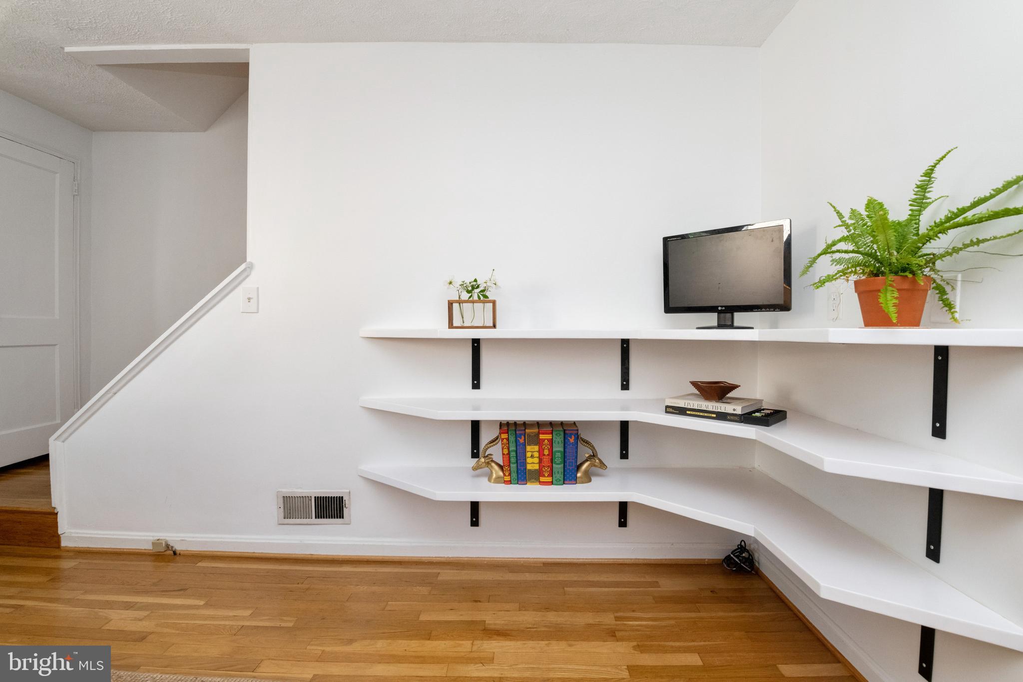 HAMPDEN HISTORIC DISTRICT - Residential