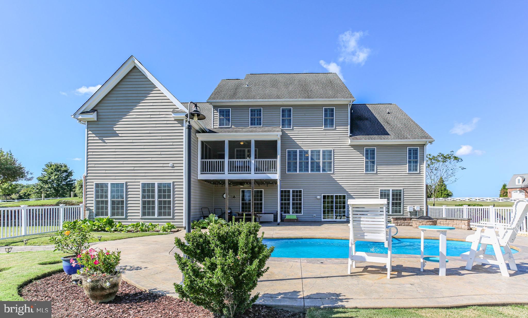 BLOOMSBURY FARM ESTATES - Residential