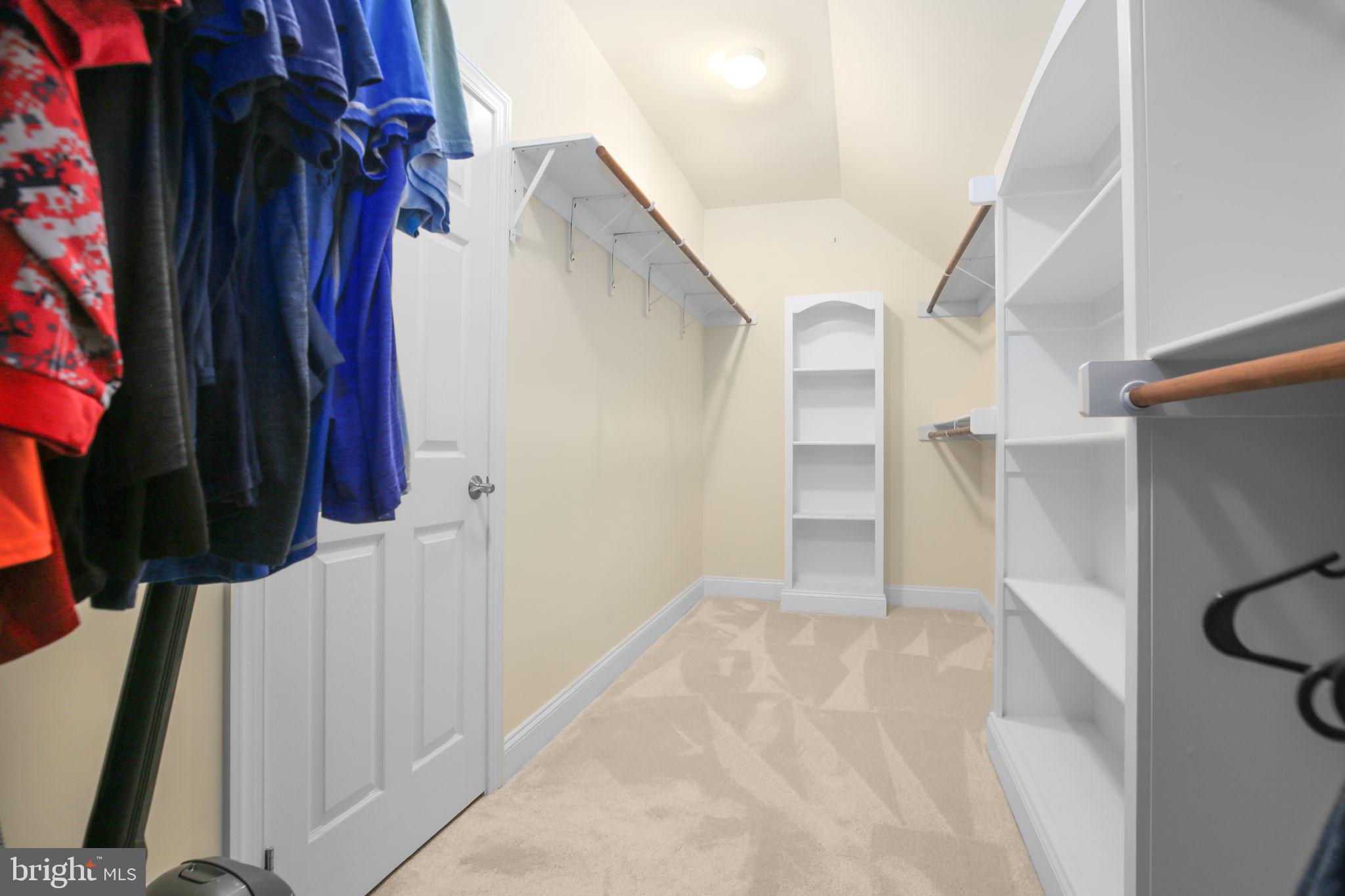 BLOOMSBURY FARM ESTATES - Residential