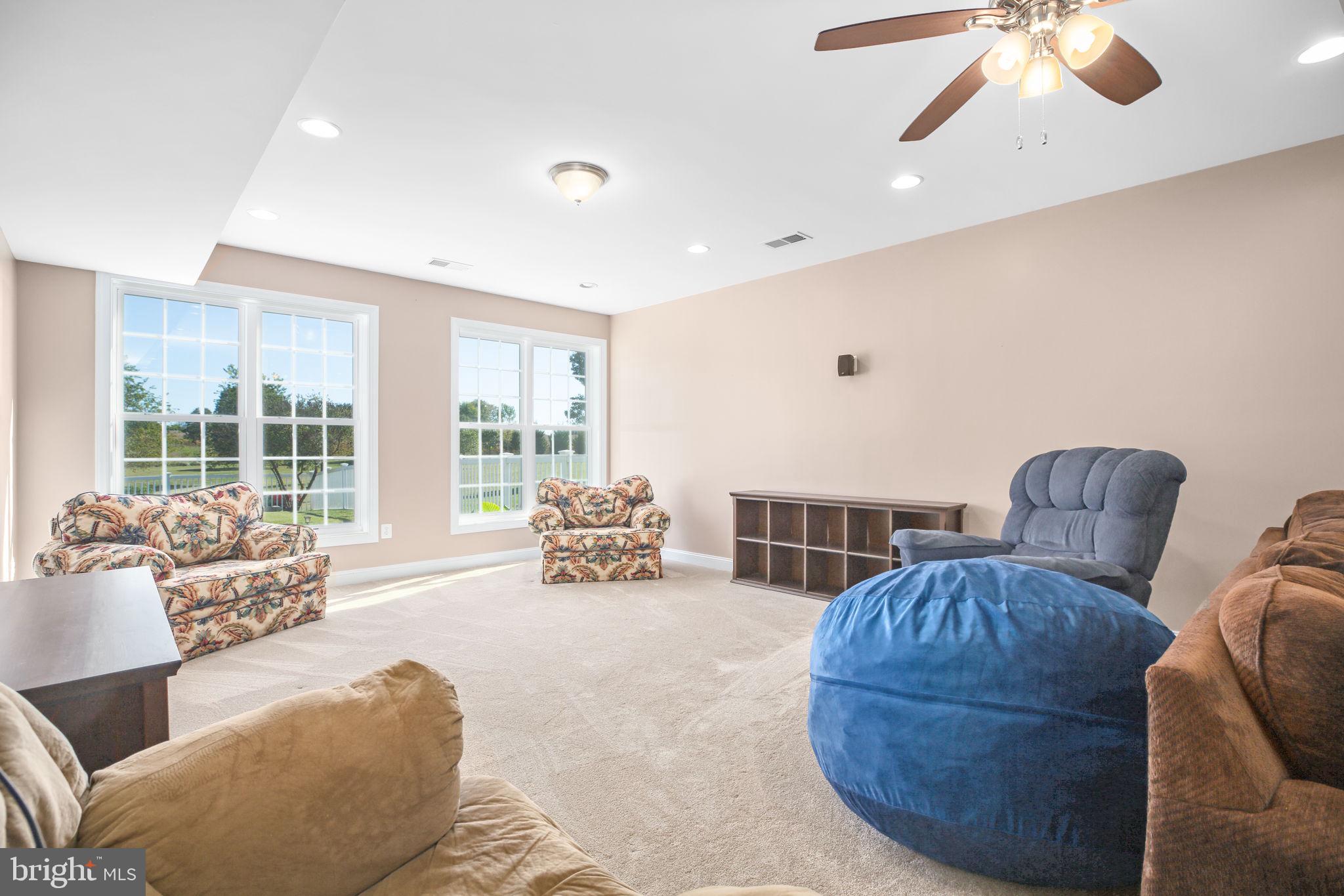 BLOOMSBURY FARM ESTATES - Residential